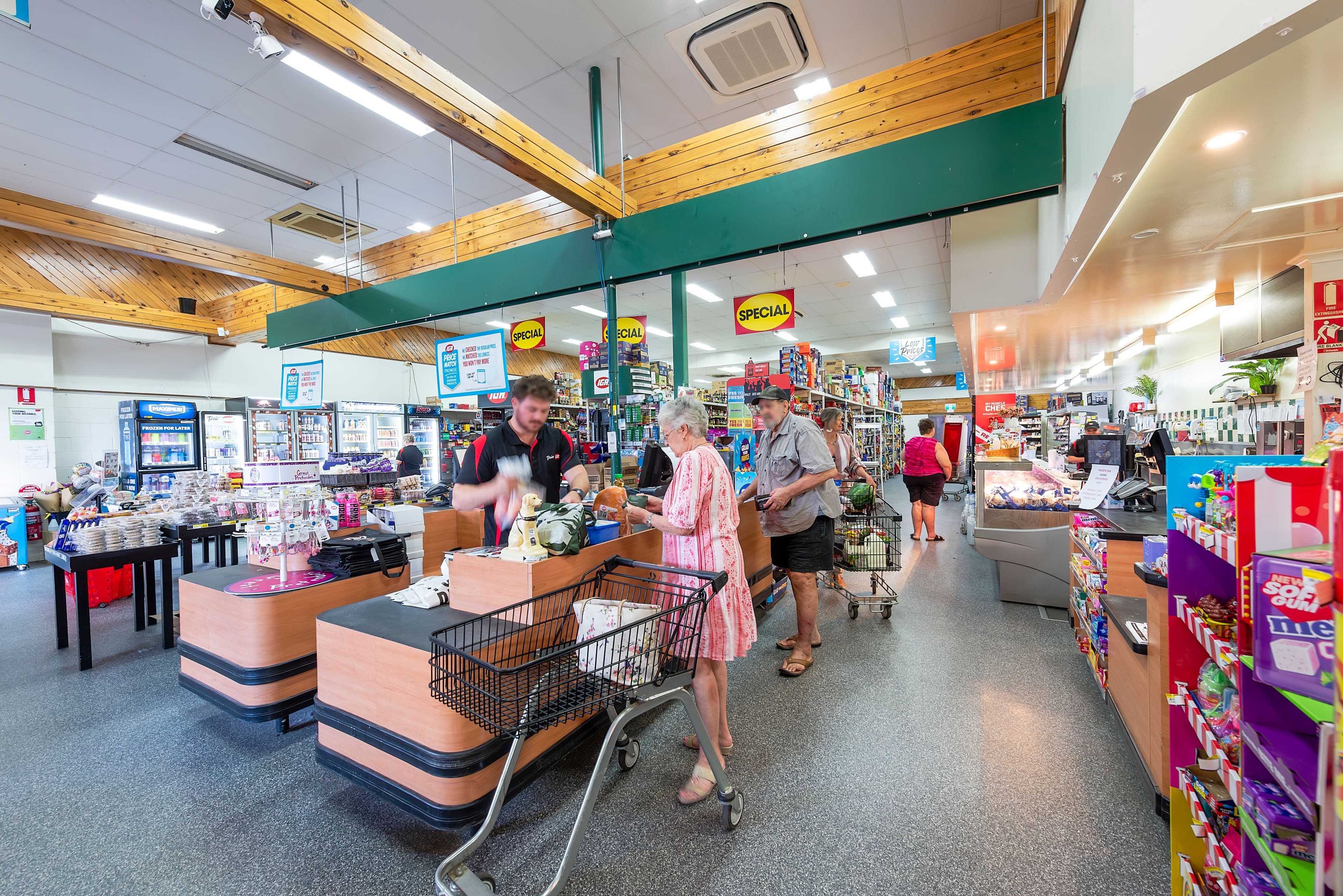 Peries IGA, 22-26 Newton Street , Monto QLD 4630, Monto - Thumbnail 4
