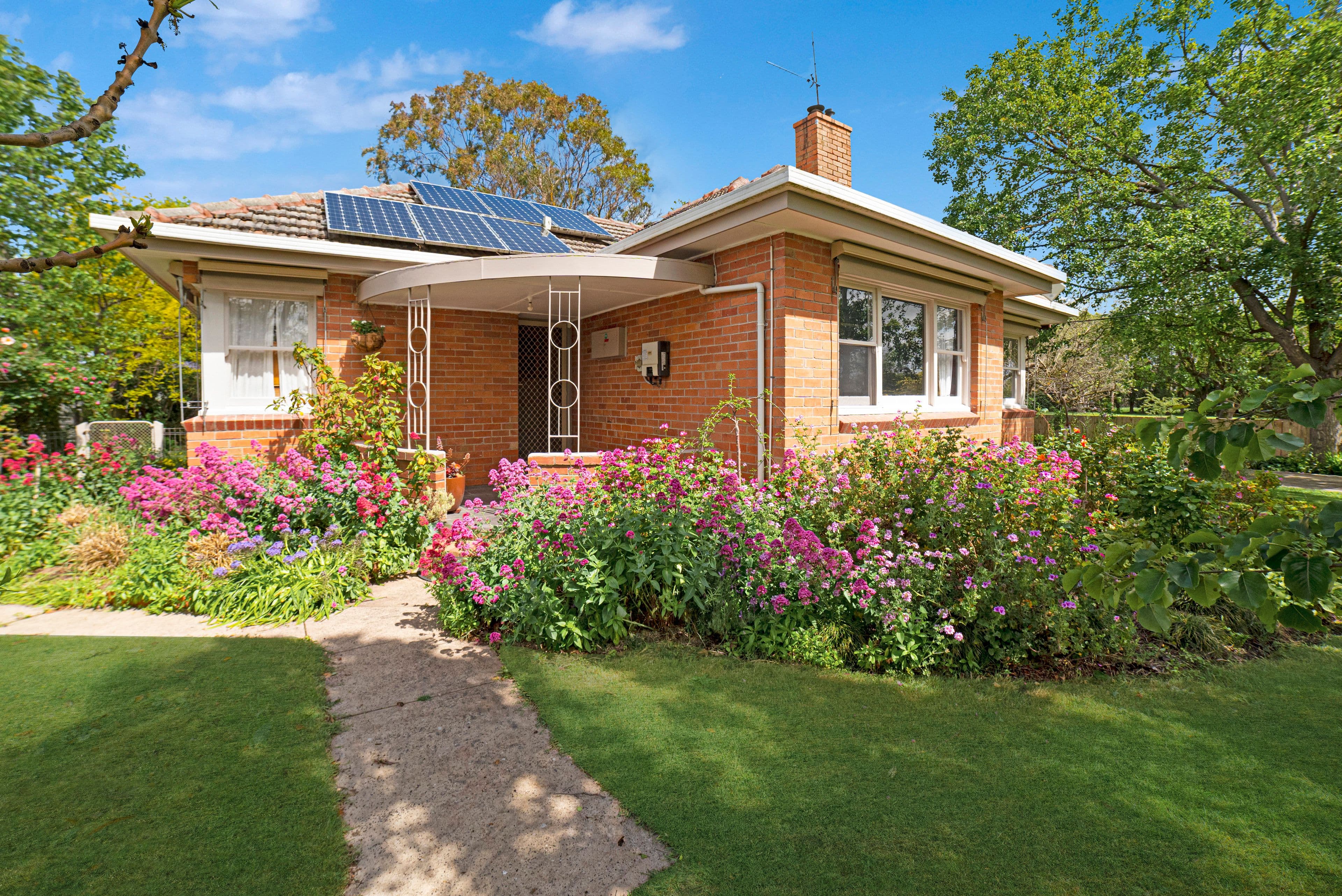 77 Darlington Road, Mortlake - Image 1