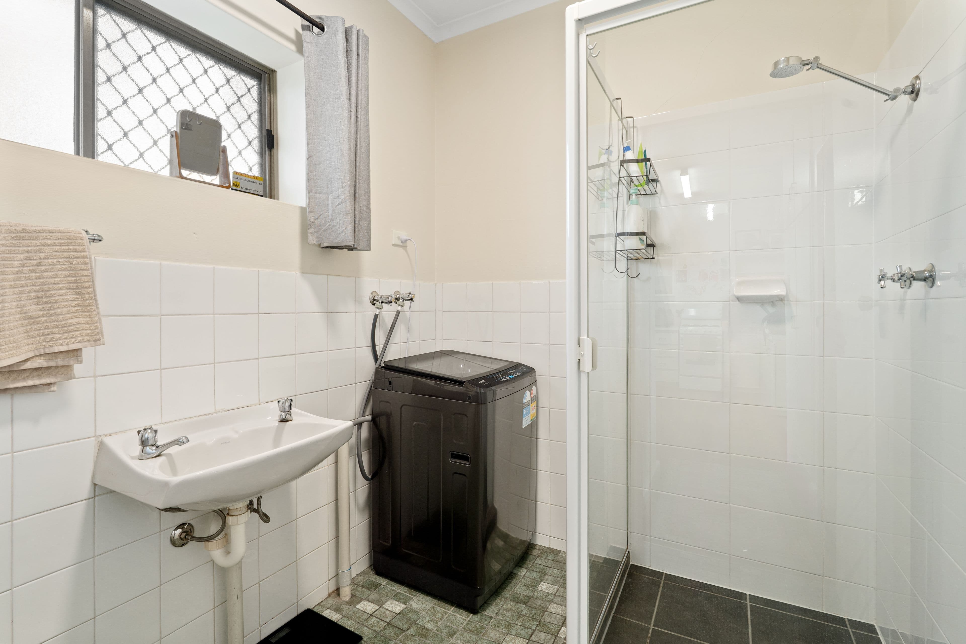 25 Thirza Avenue , Mitchell Park SA 5043, Mitchell Park - Thumbnail 6