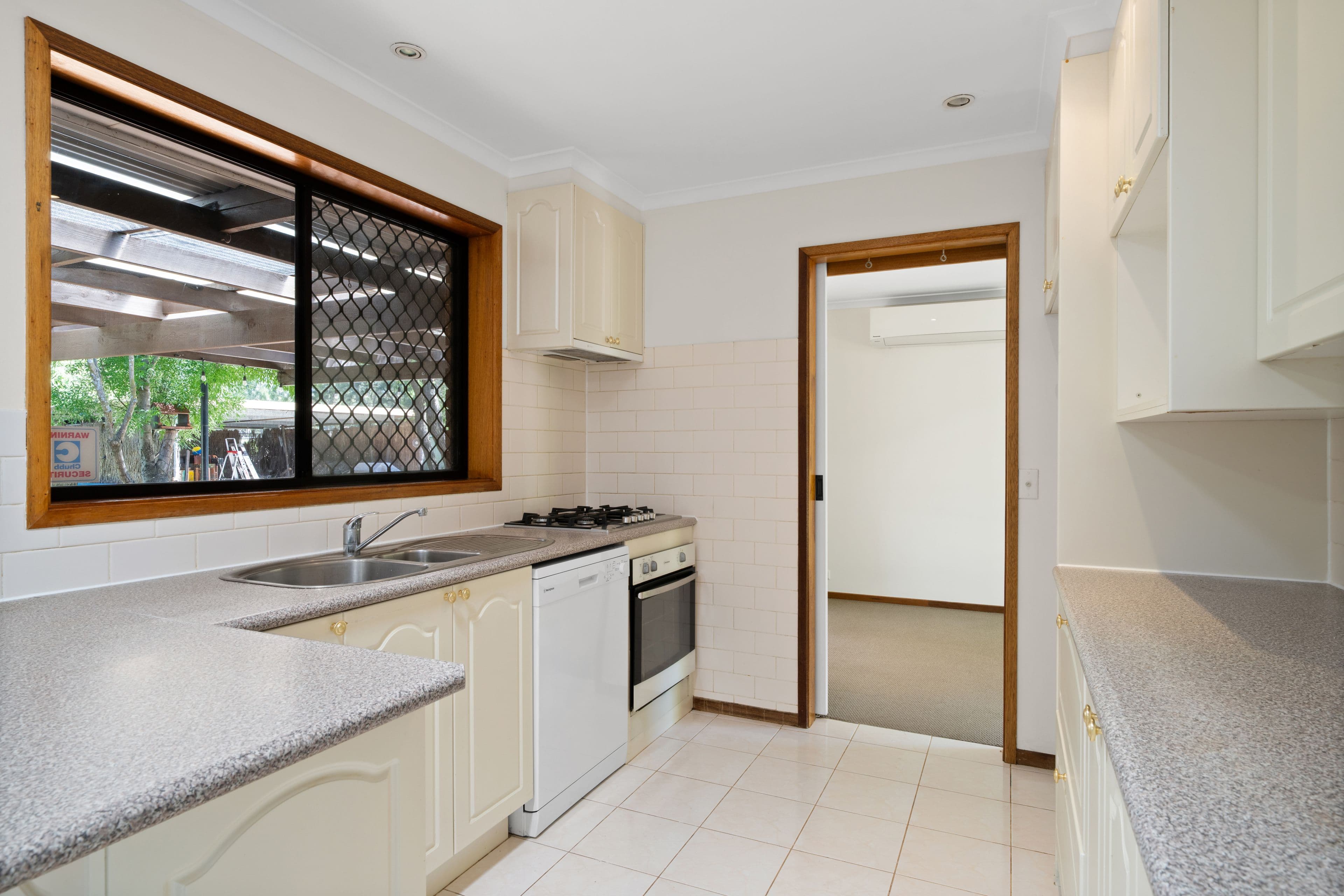 9 Mcghie Place , Latham ACT 2615, Latham - Thumbnail 7