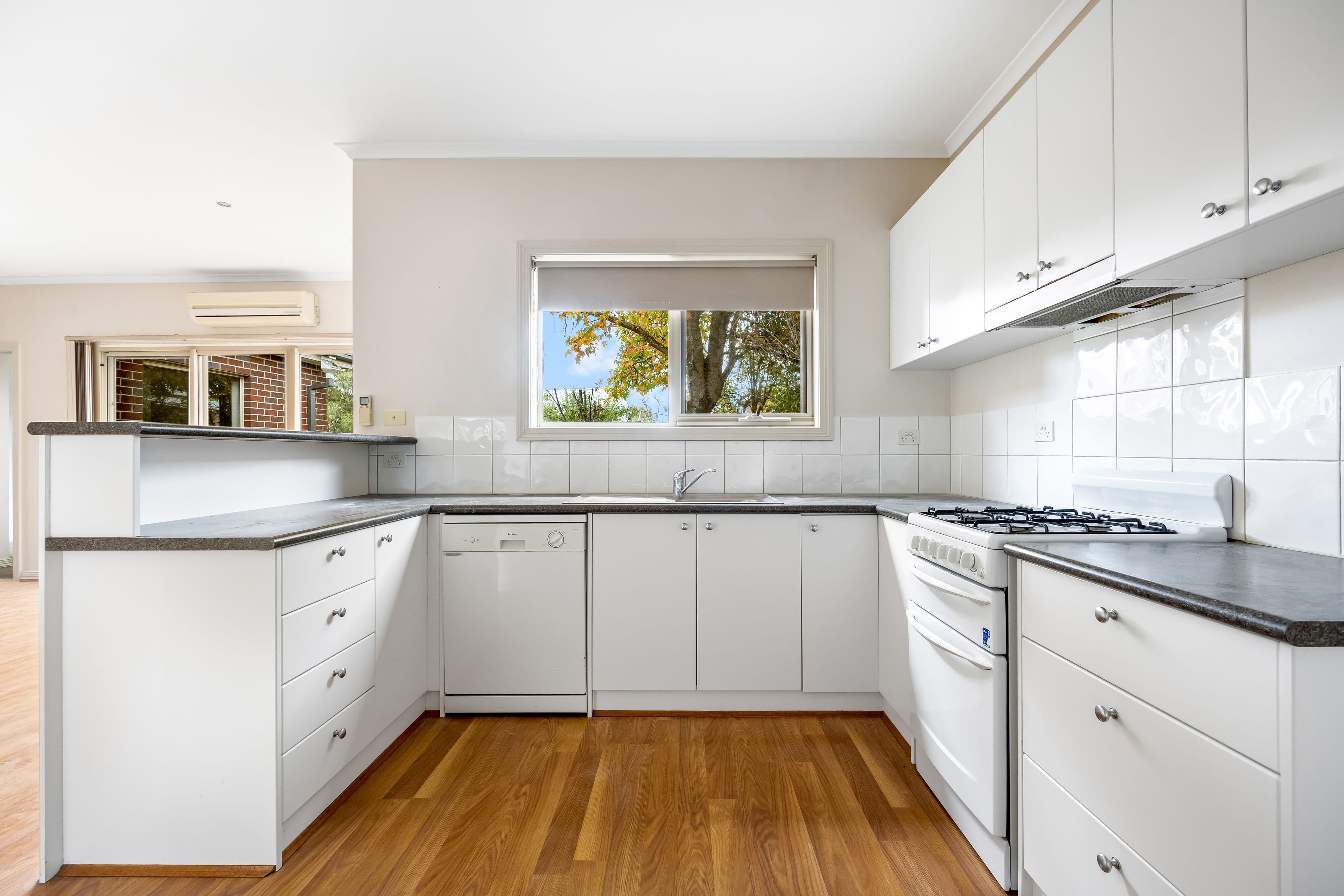 24 Rutherford Place , Alfredton VIC 3350, Alfredton - Thumbnail 6