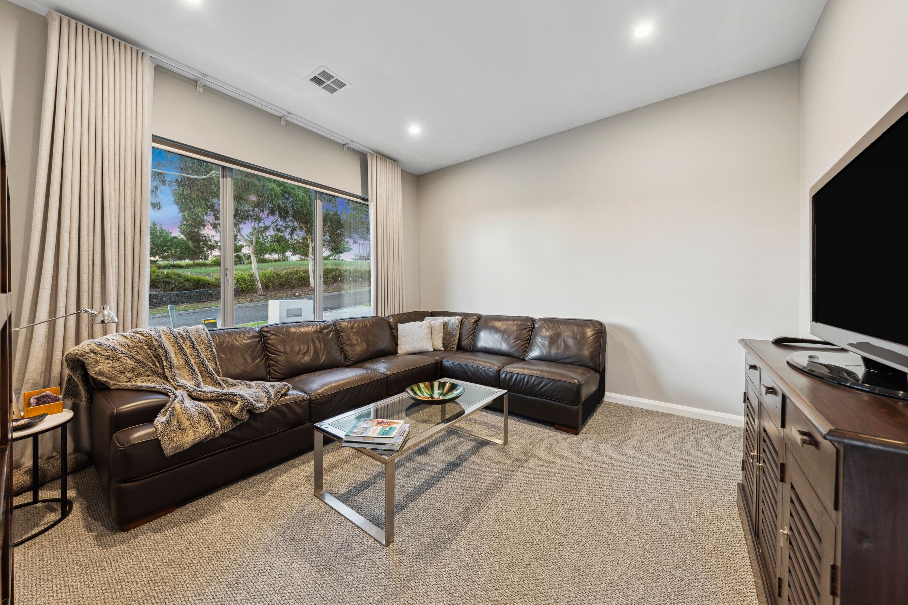 2 Kinkora Way , Pakenham VIC 3810, Pakenham - Thumbnail 3