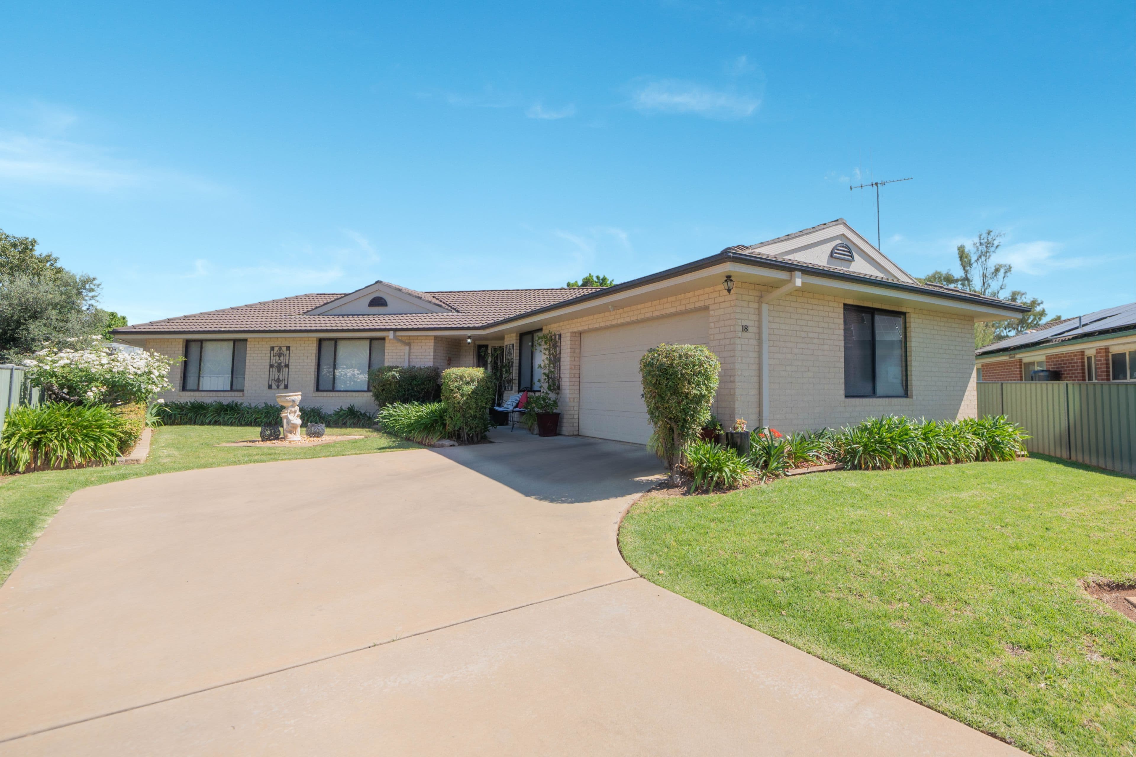18 Jacaranda Street , Forbes NSW 2871, Forbes - Image 1