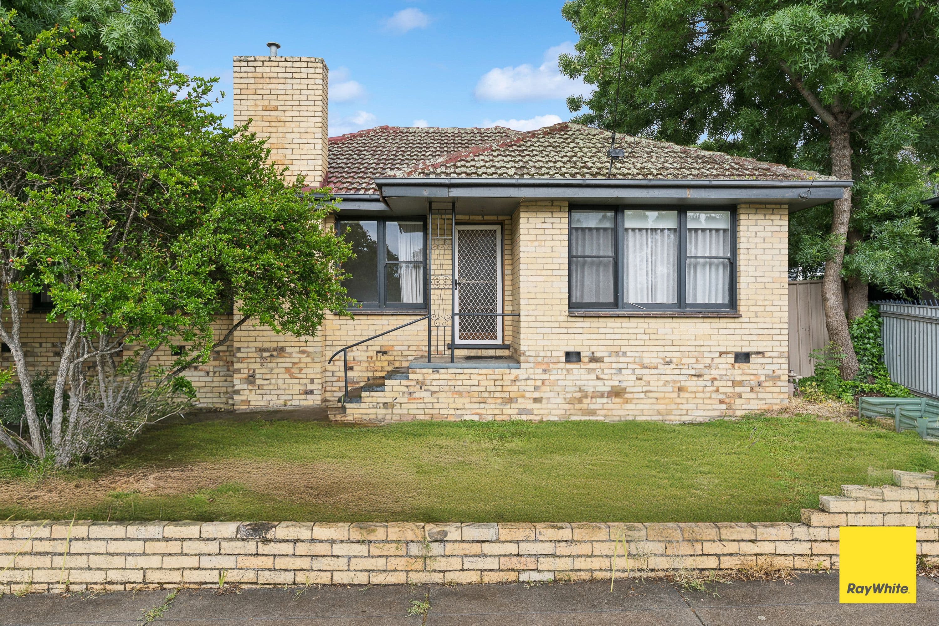 122 Mackenzie Street West , Golden Square VIC 3555, Golden Square - Image 1