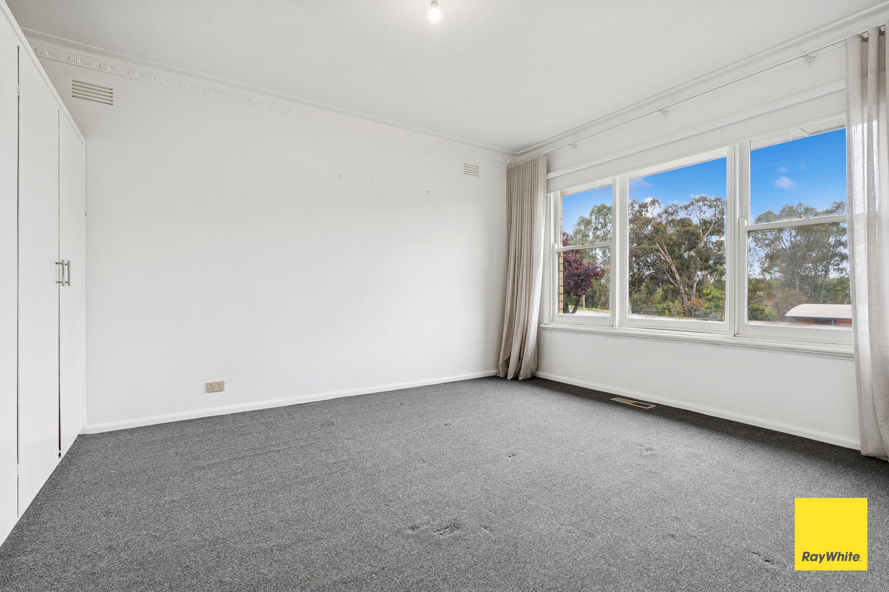 122 Mackenzie Street West , Golden Square VIC 3555, Golden Square - Thumbnail 8