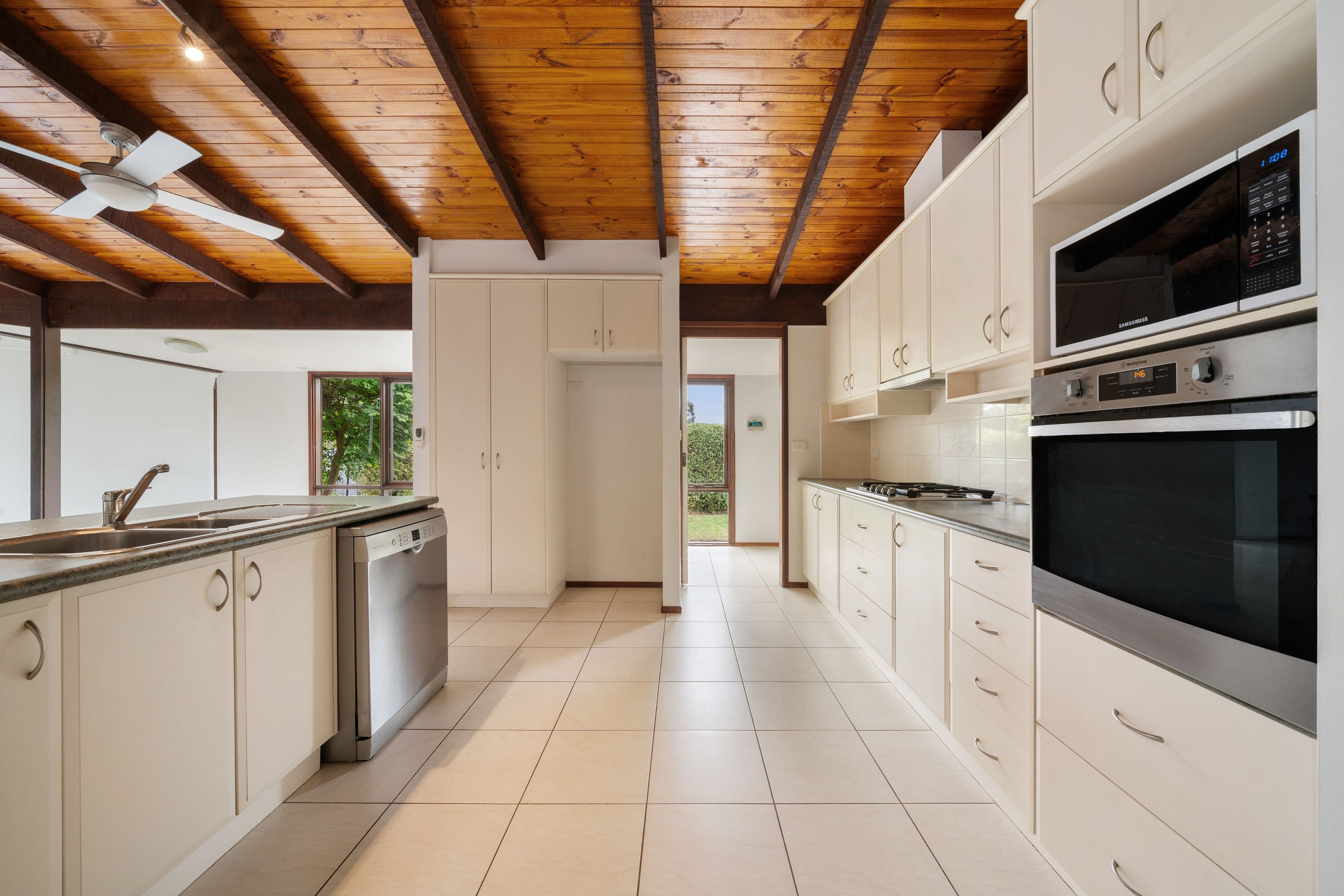 2 Hooke Place , Charnwood ACT 2615, Charnwood - Thumbnail 8