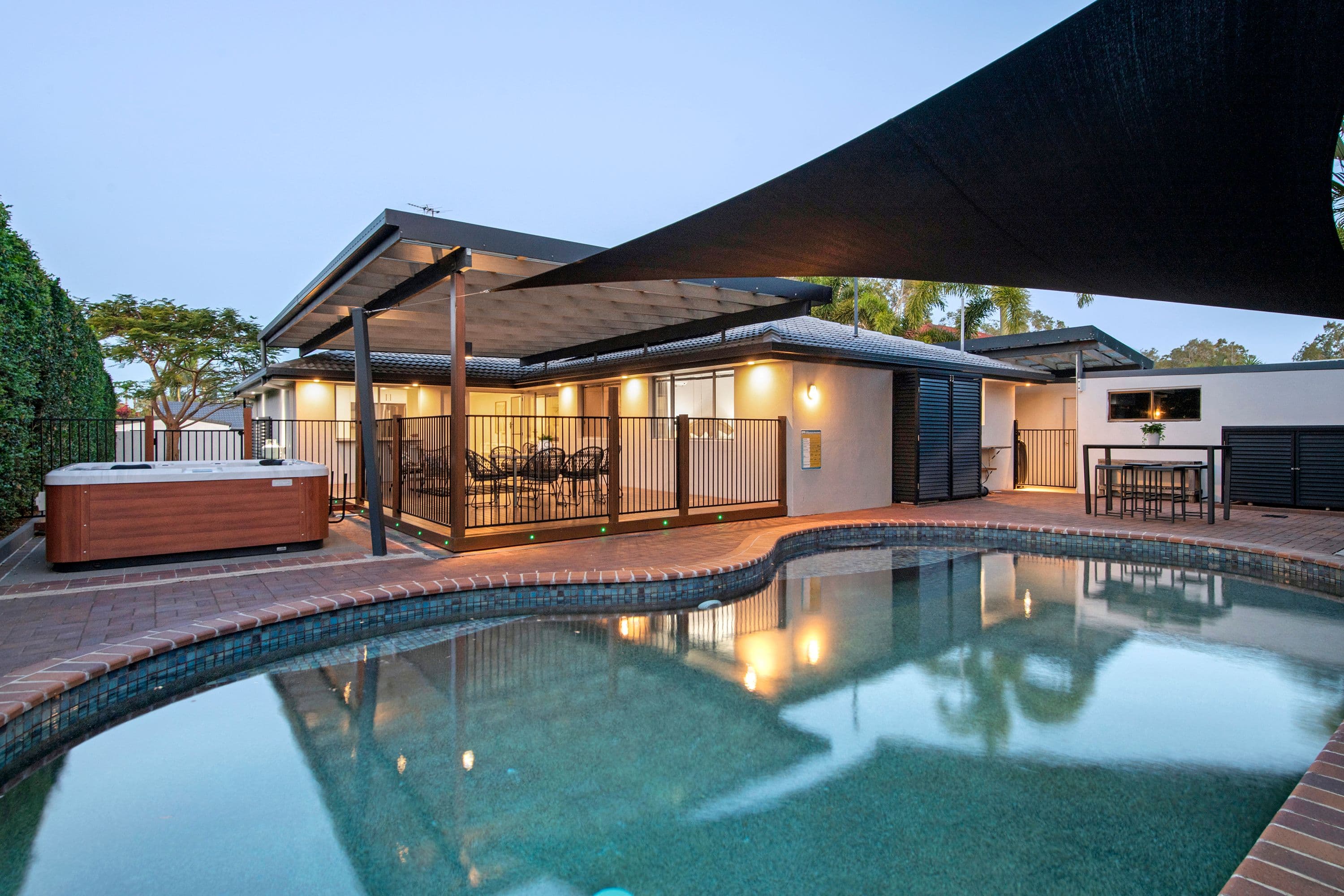 321 Rio Vista Boulevard , Mermaid Waters QLD 4218, Mermaid Waters - Image 1