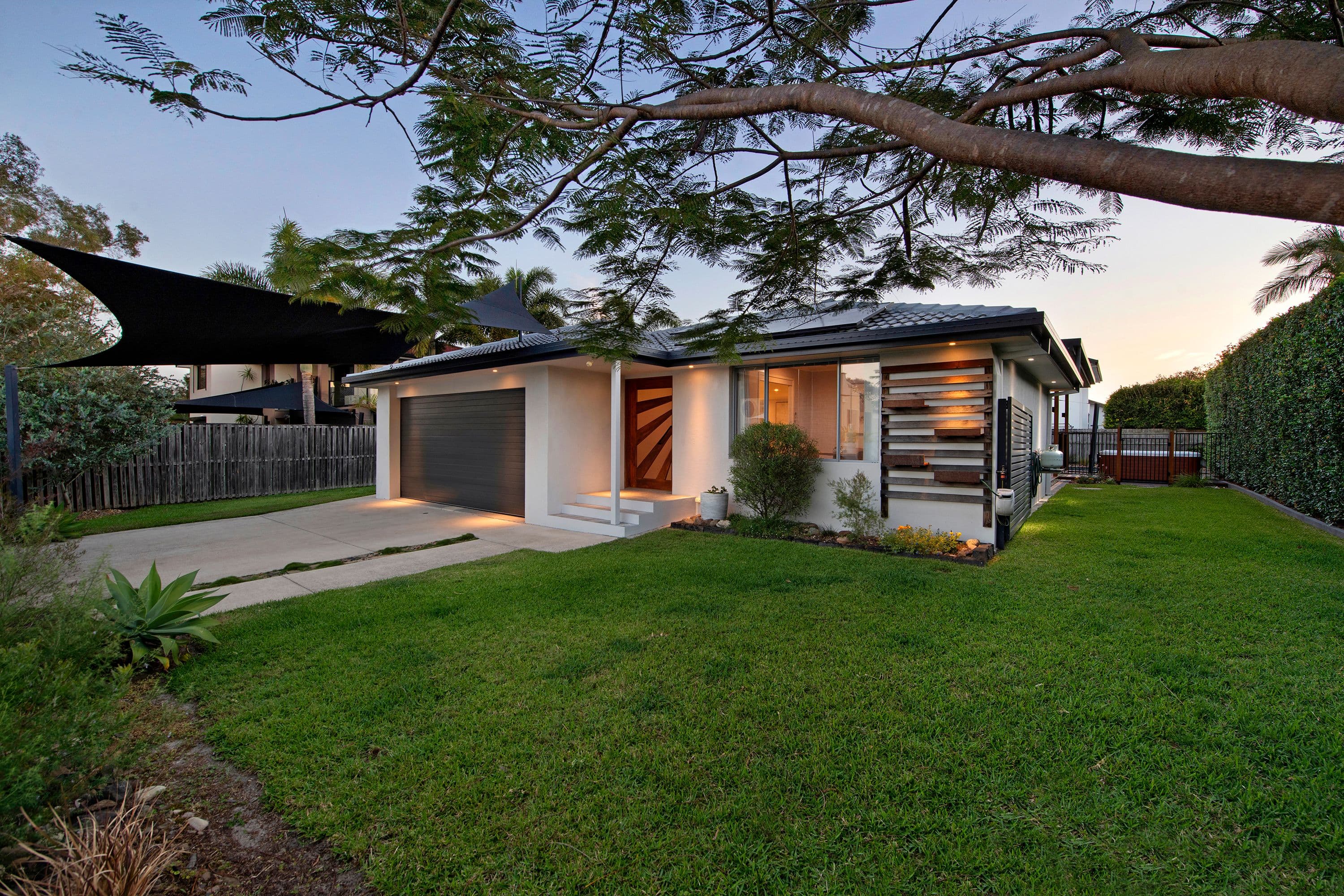 321 Rio Vista Boulevard , Mermaid Waters QLD 4218, Mermaid Waters - Thumbnail 2