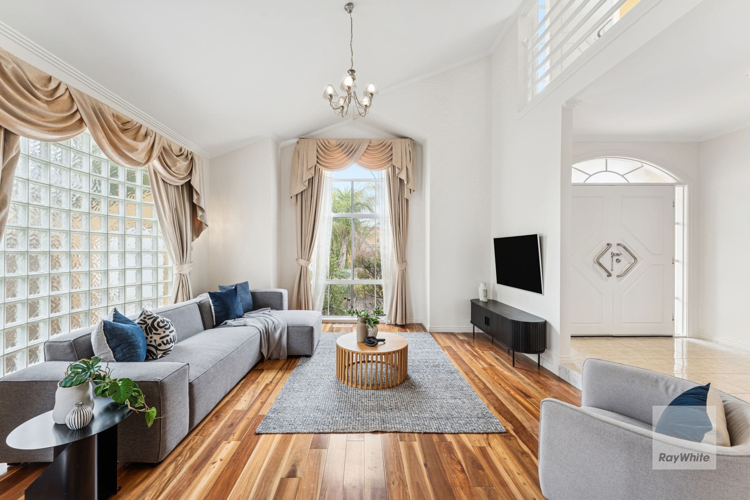 23 Tasman Crescent , Taylors Lakes VIC 3038, Taylors Lakes - Thumbnail 2
