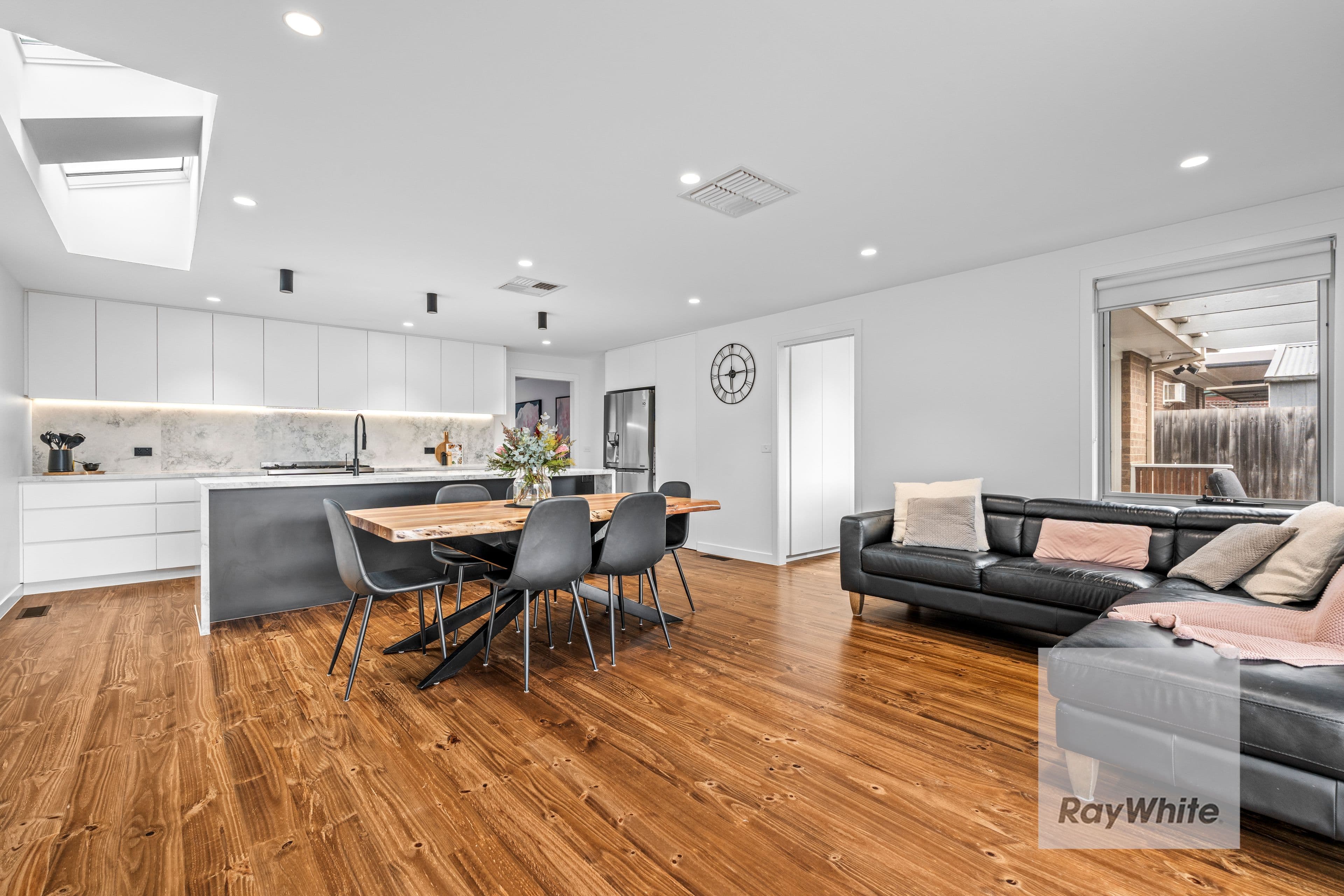 160 Greenhills Road, Bundoora - Thumbnail 3