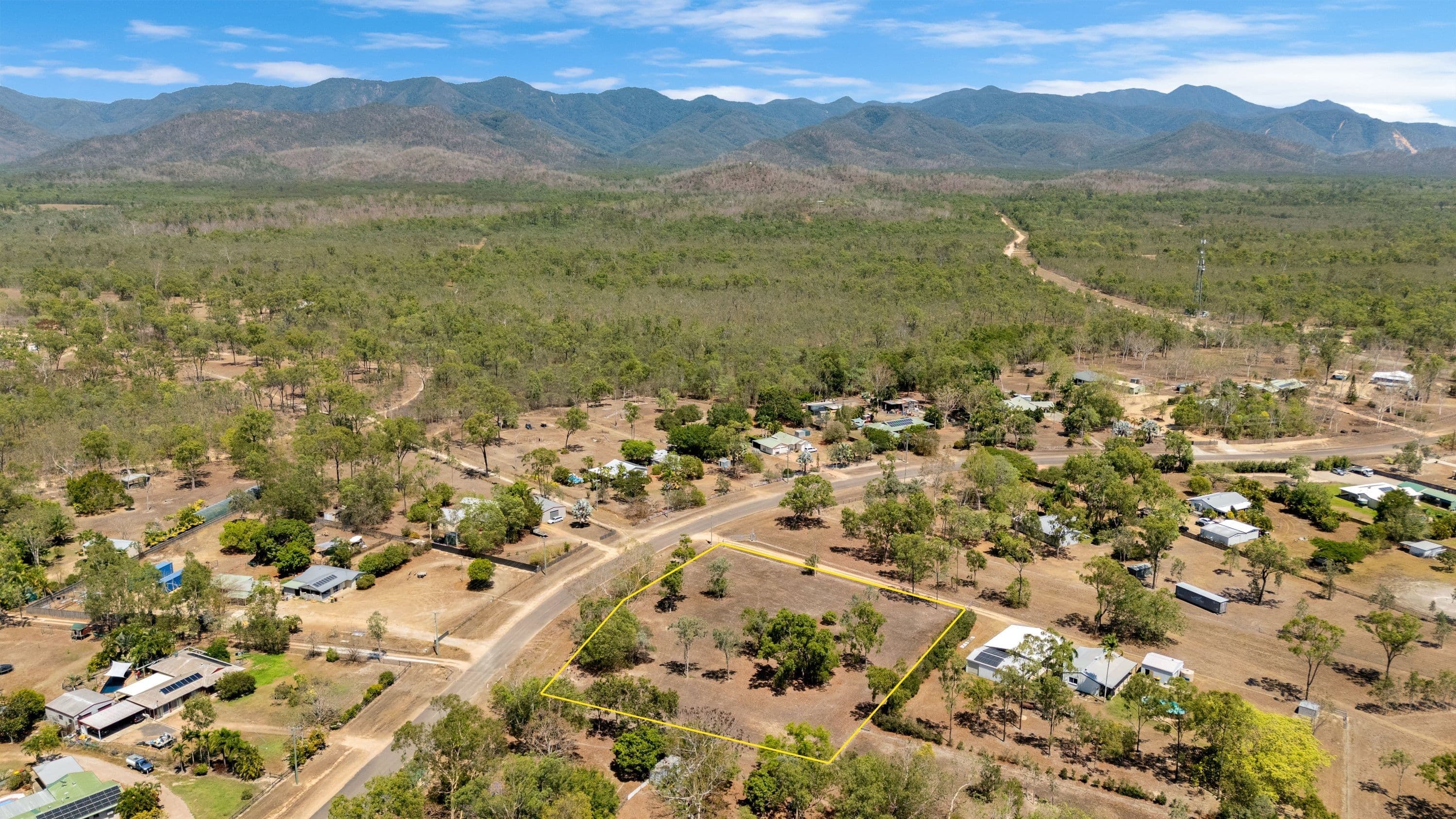 10 Endeavour Road , Bluewater Park QLD 4818, Bluewater Park - Thumbnail 3