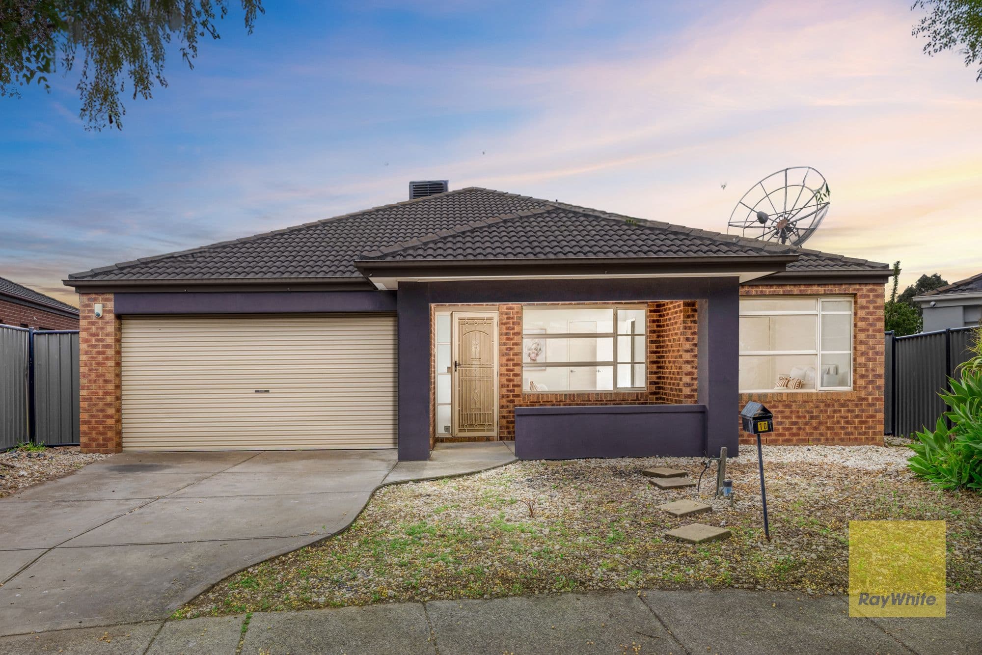 10 Dartmouth Chase , DERRIMUT VIC 3026, Derrimut - Thumbnail 2
