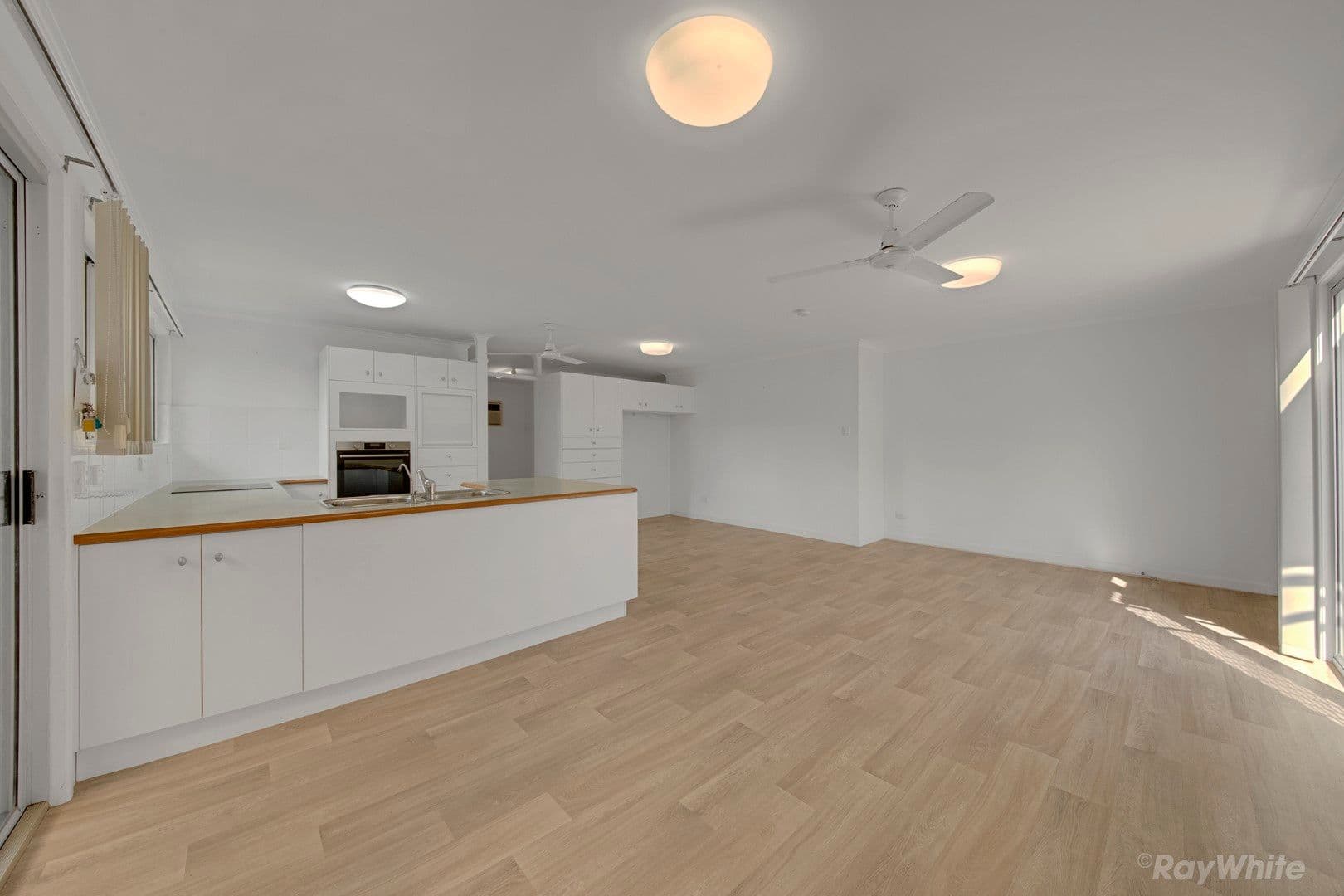 215 Sun Valley Road , Kin Kora QLD 4680, Kin Kora - Thumbnail 4