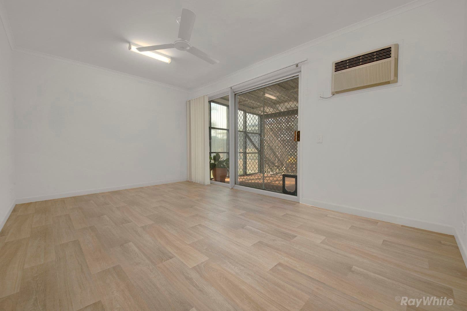 215 Sun Valley Road , Kin Kora QLD 4680, Kin Kora - Thumbnail 6