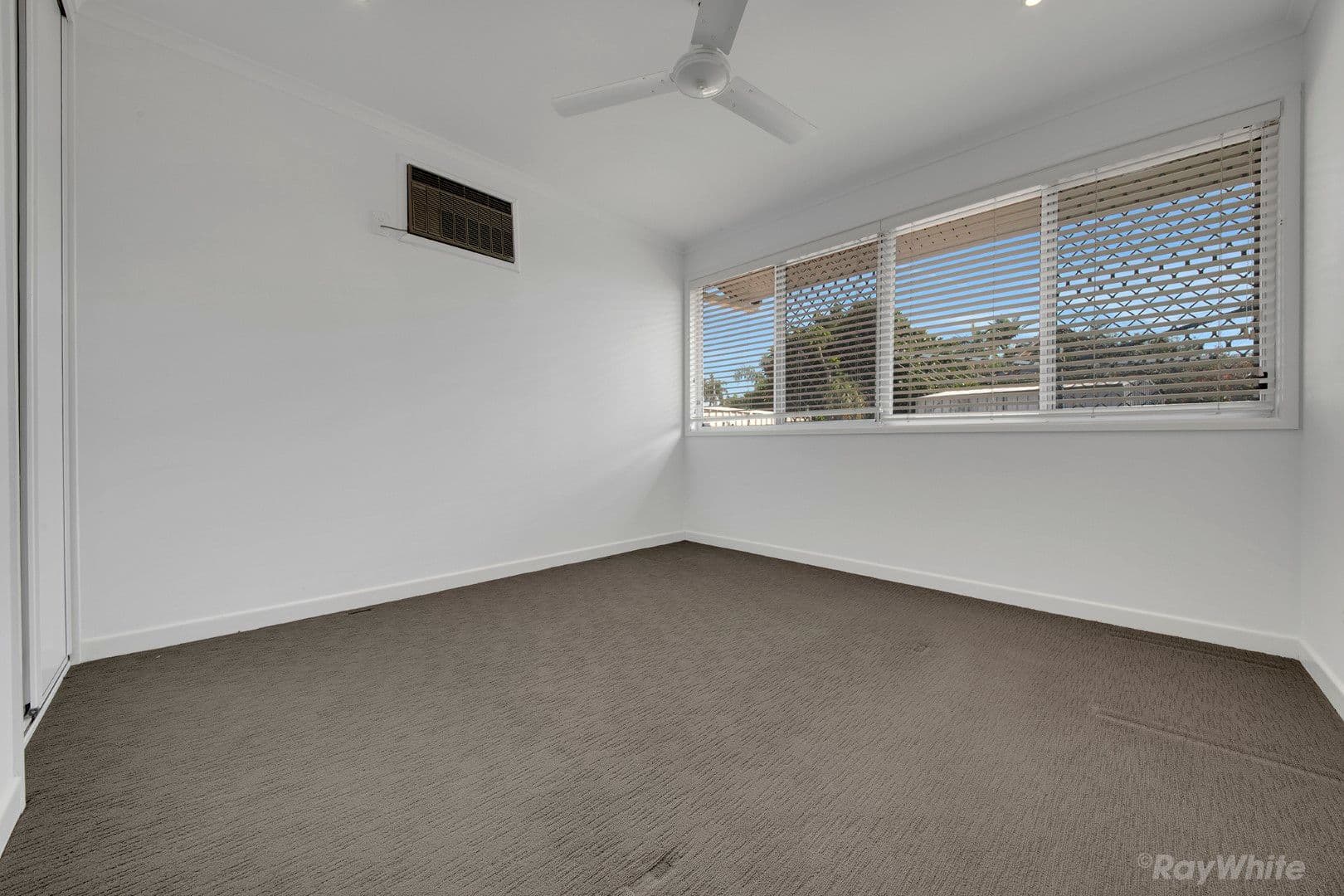 215 Sun Valley Road , Kin Kora QLD 4680, Kin Kora - Thumbnail 8