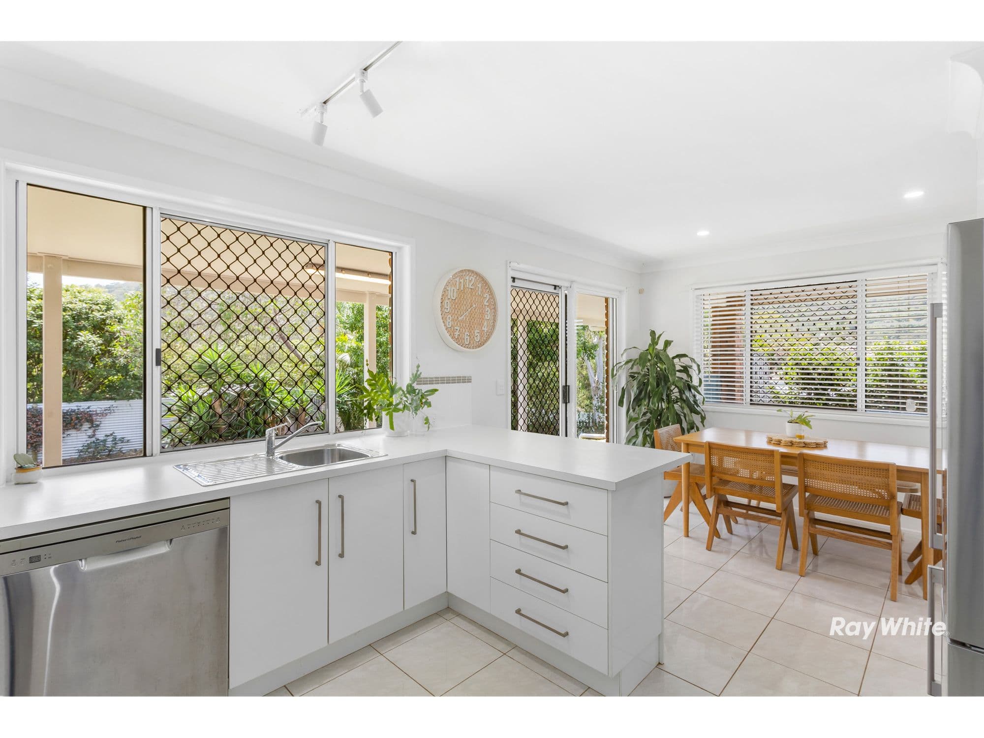 4 Megan Place , Yeppoon QLD 4703, Yeppoon - Thumbnail 3