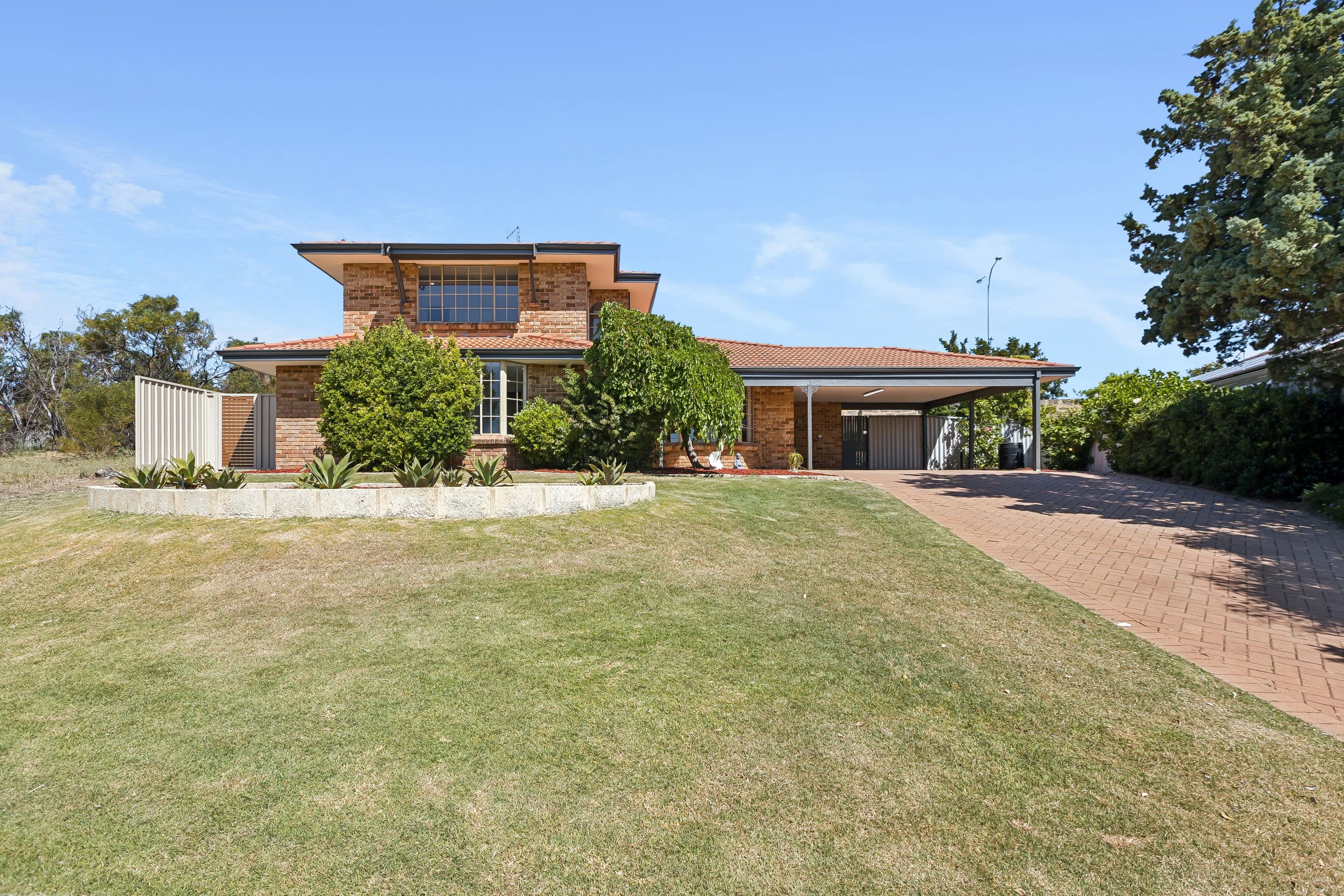 16 Clifton Gardens , Kallaroo WA 6025, Kallaroo - Image 1