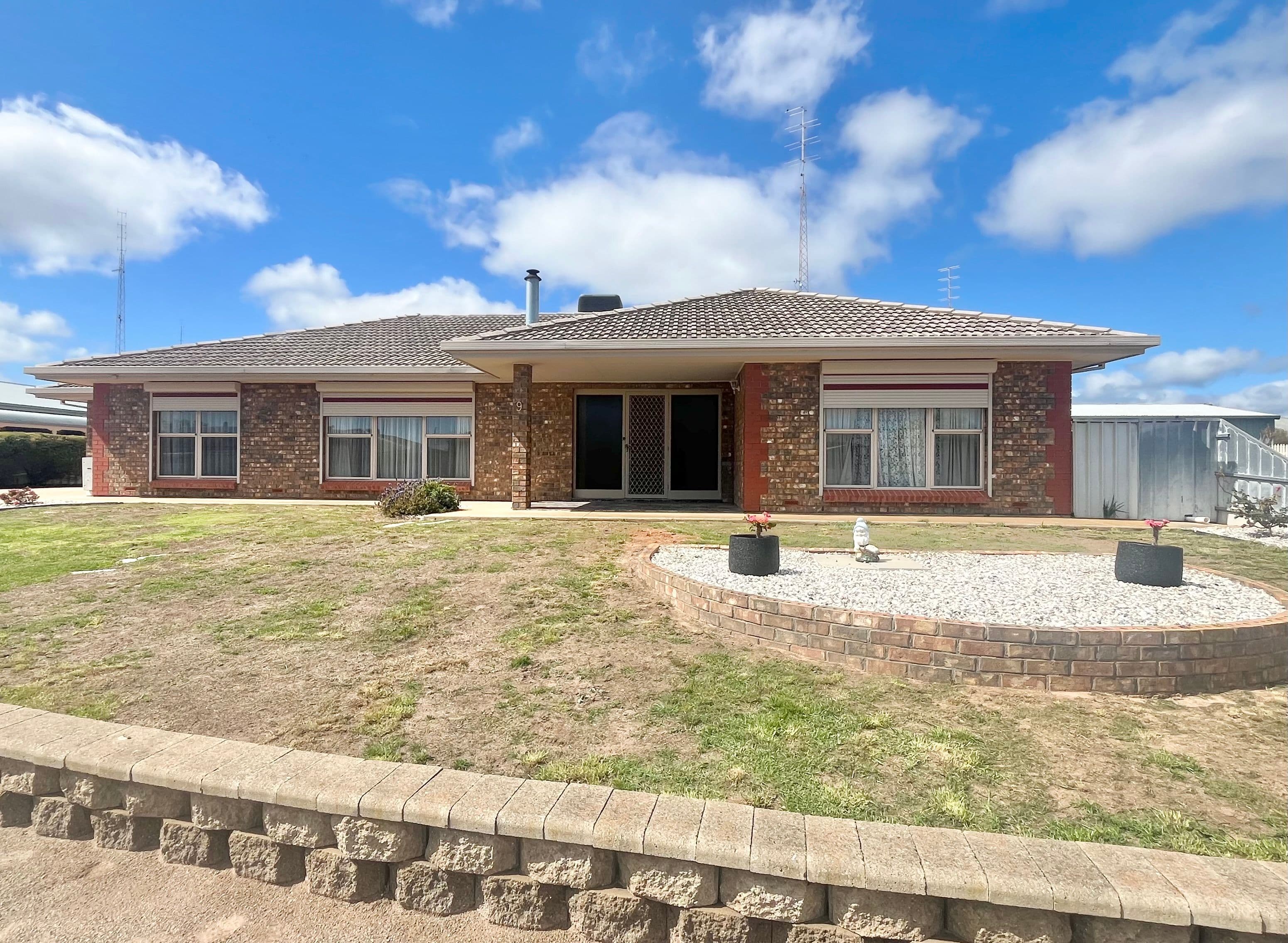 9 Malcolm Court, Wallaroo - Thumbnail 2