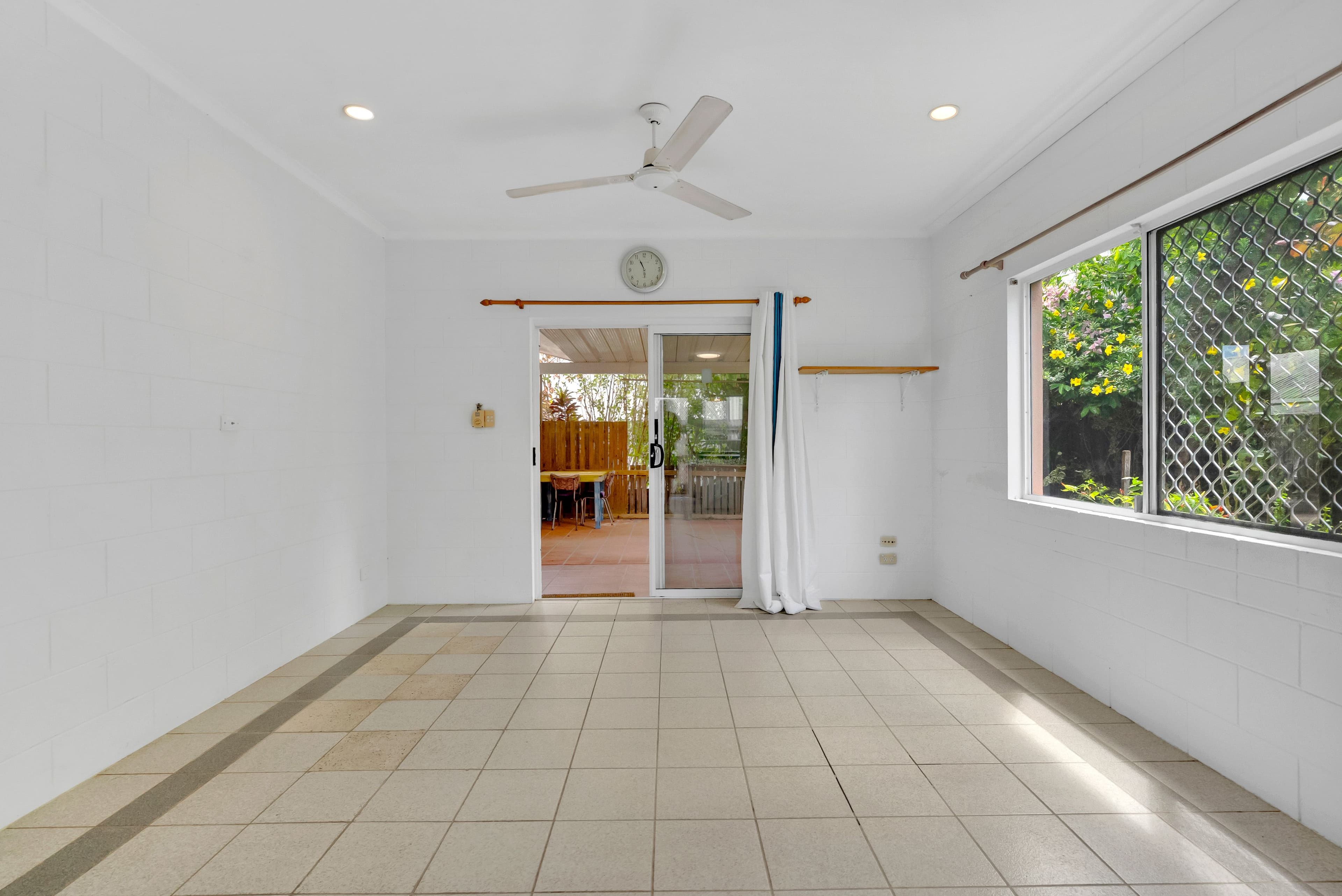 2 Ingham Court , Mooroobool QLD 4870, Mooroobool - Thumbnail 4
