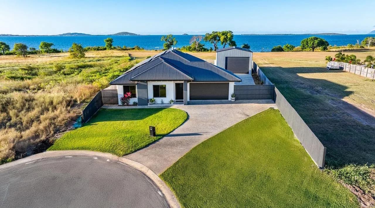 18 Bayside Court , Bowen QLD 4805, Bowen - Thumbnail 3