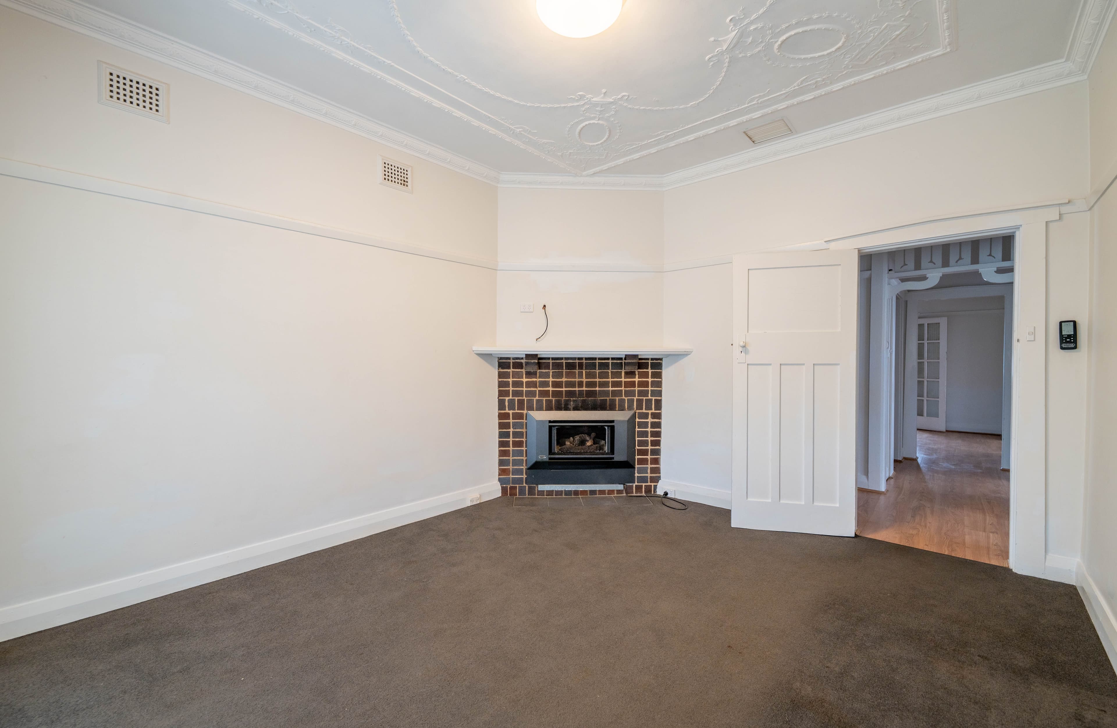 4 Armstrong Street , Parkes NSW 2870, Parkes - Thumbnail 4
