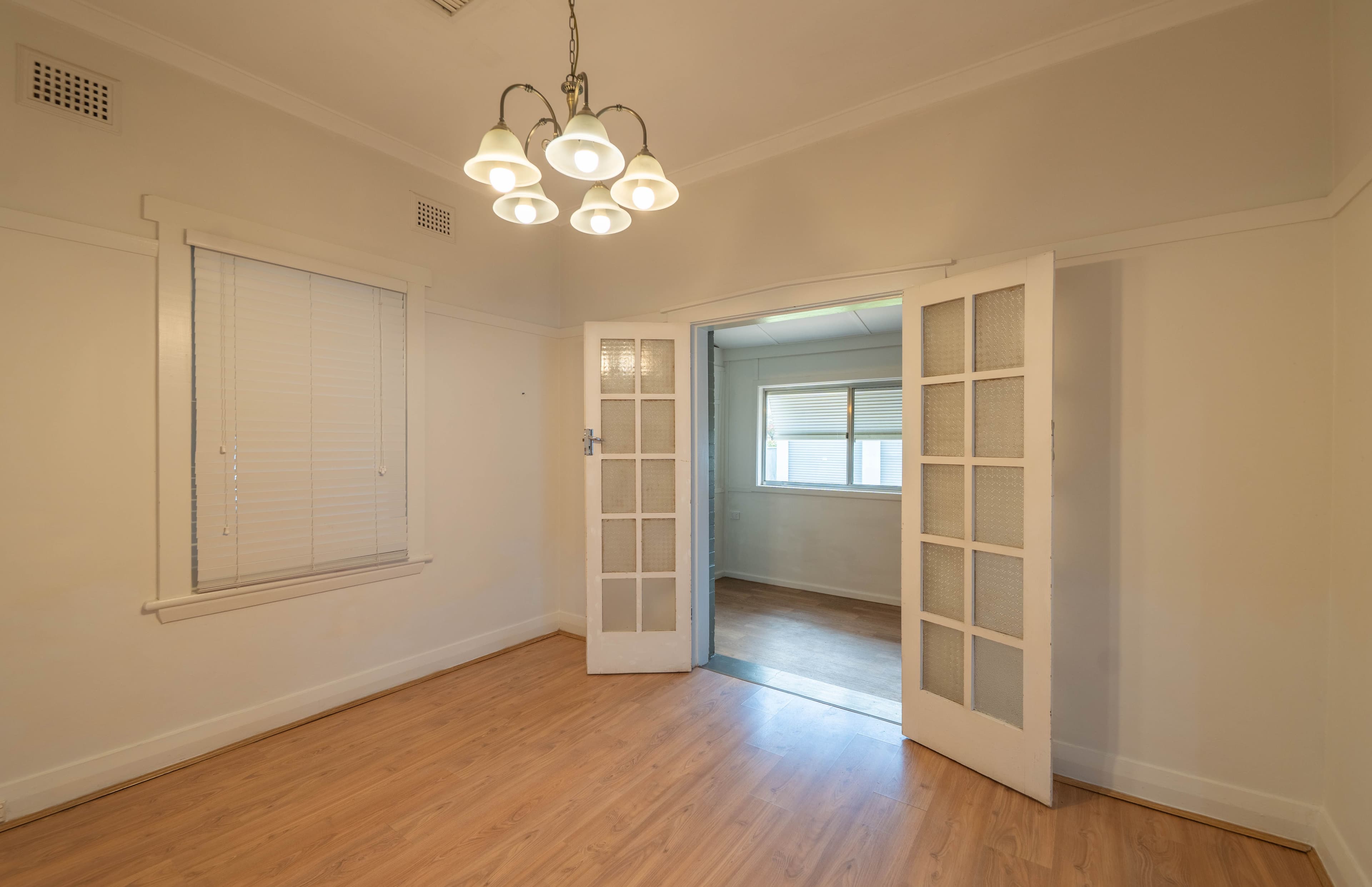 4 Armstrong Street , Parkes NSW 2870, Parkes - Thumbnail 6