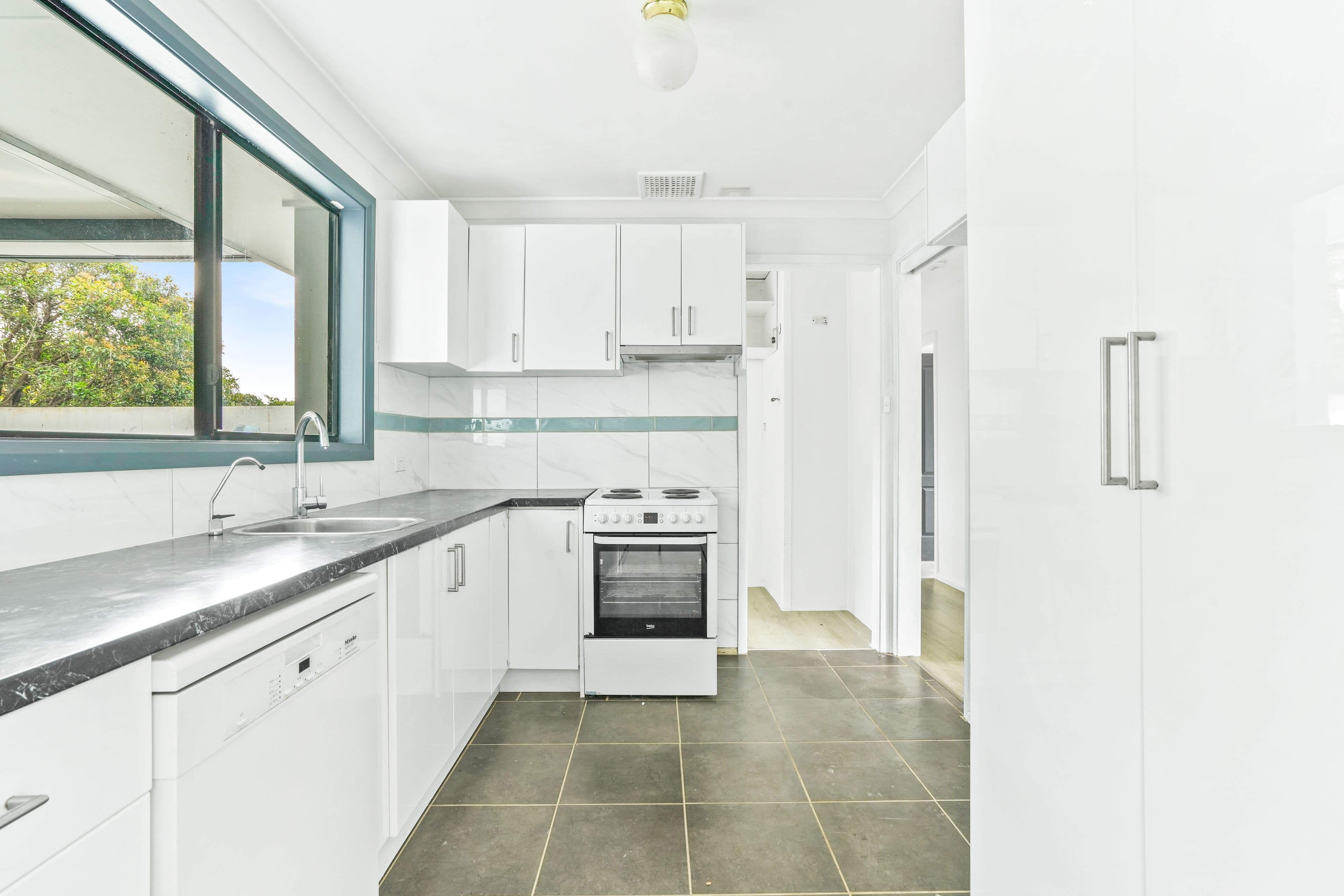 30 Munro Street, Baulkham Hills - Thumbnail 4