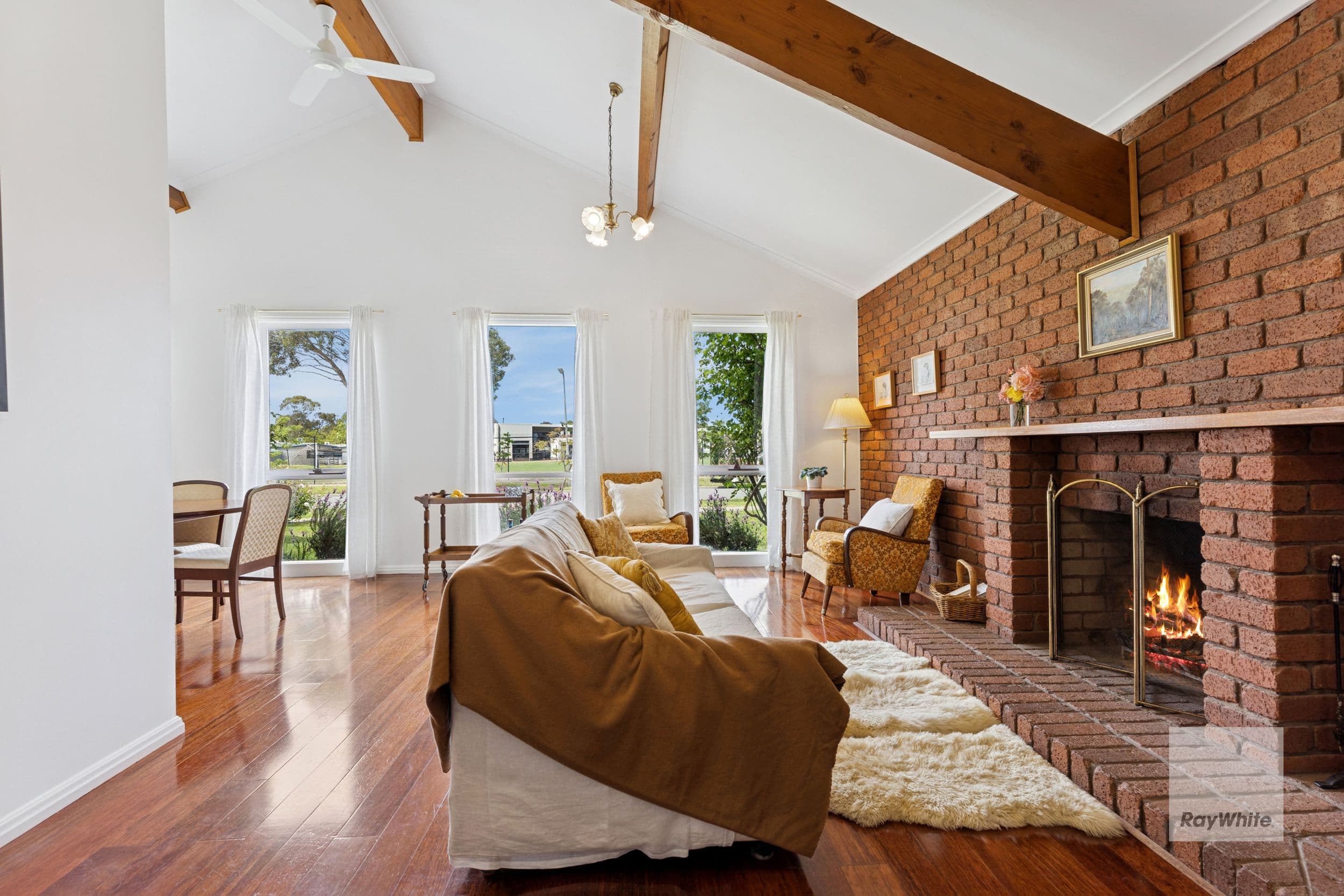 28 Morcambe Crescent , Keilor Downs VIC 3038, Keilor Downs - Thumbnail 2