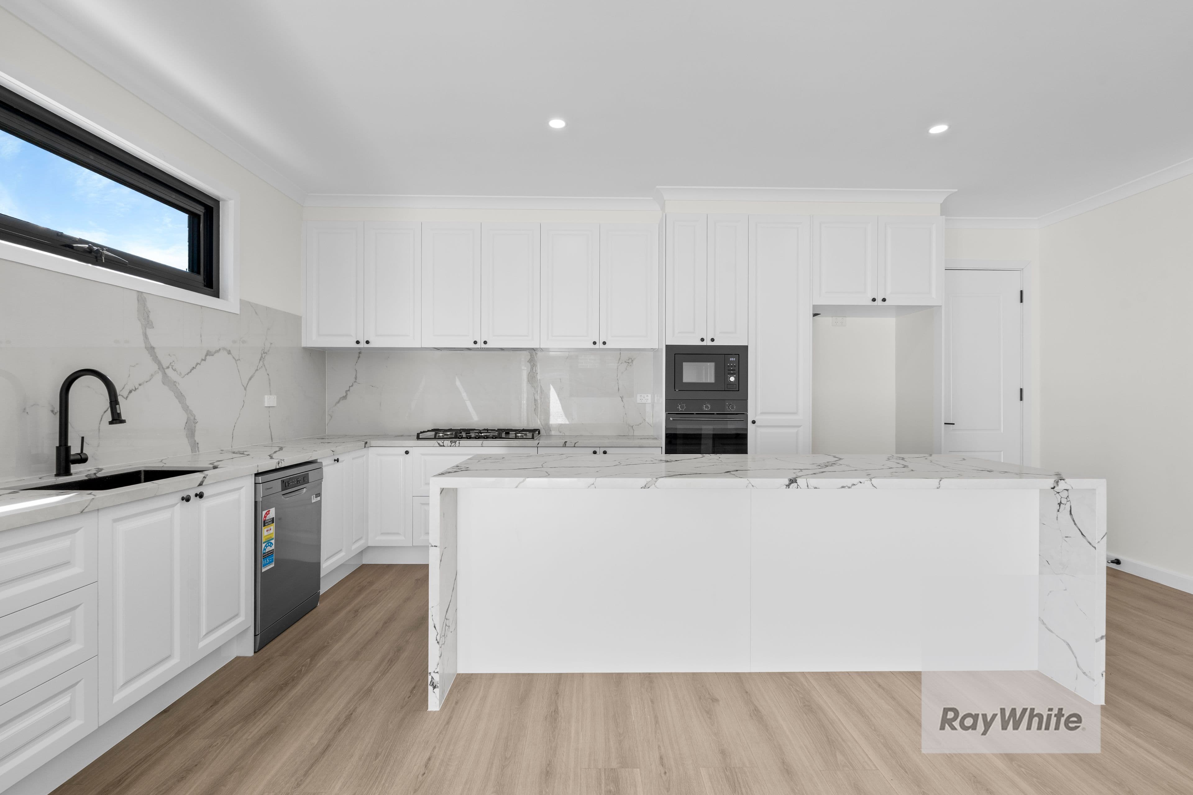 10 Olympic Street , Bundoora VIC 3083, Bundoora - Thumbnail 2