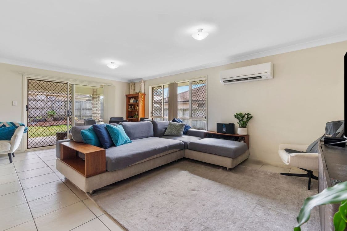 51 Lockyer Place, CRESTMEAD, QLD 4132, Crestmead - Thumbnail 3