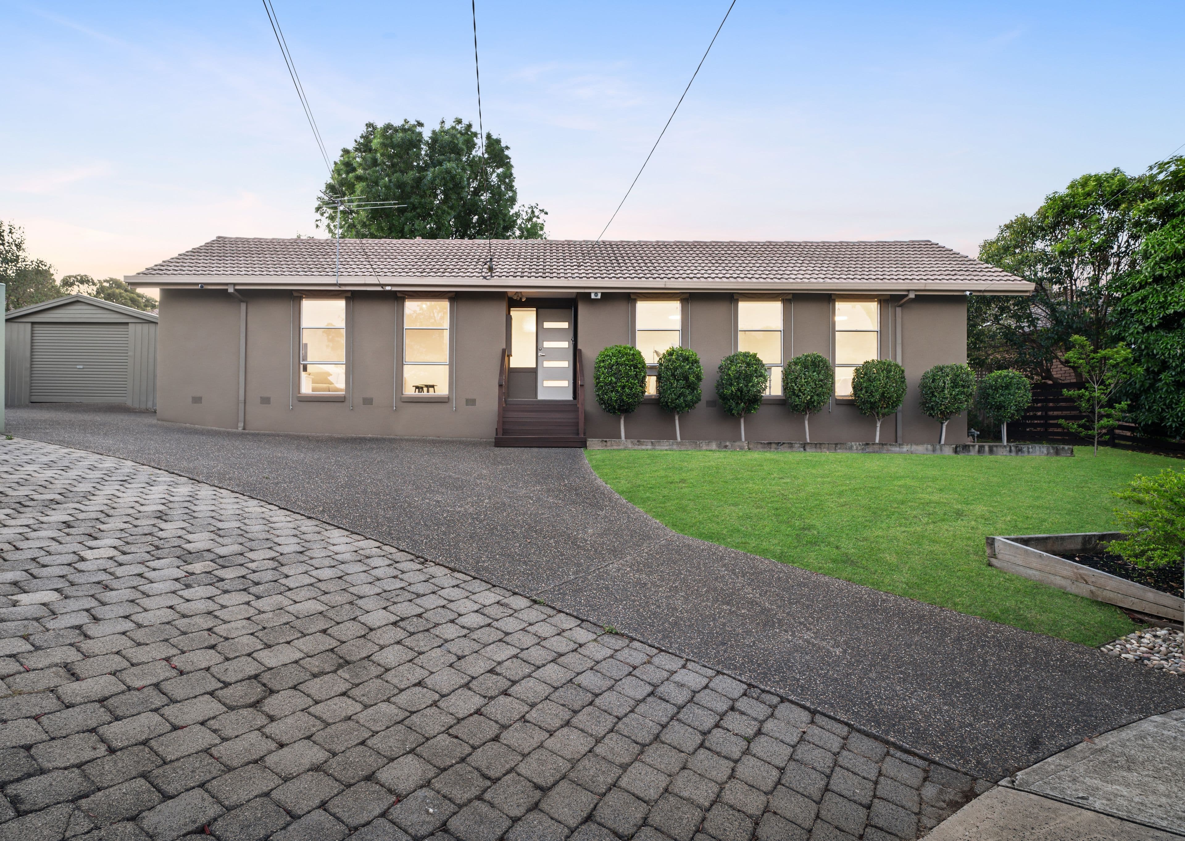 8 Drake Close , Gladstone Park VIC 3043, Gladstone Park - Thumbnail 2
