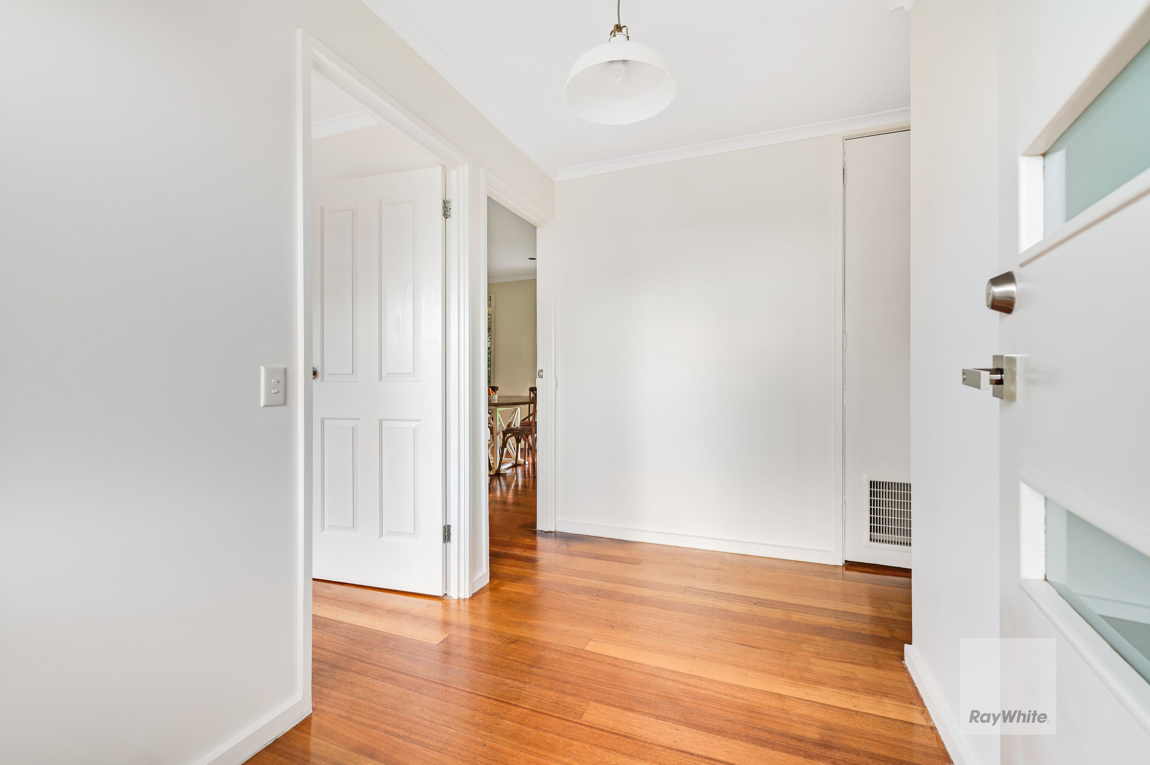 8 Drake Close , Gladstone Park VIC 3043, Gladstone Park - Thumbnail 5