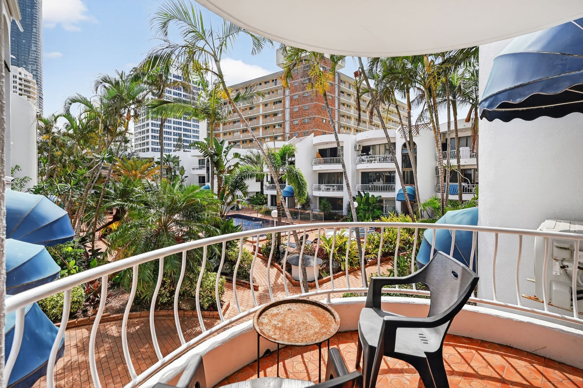 31 Orchid Avenue, Surfers Paradise - Thumbnail 2