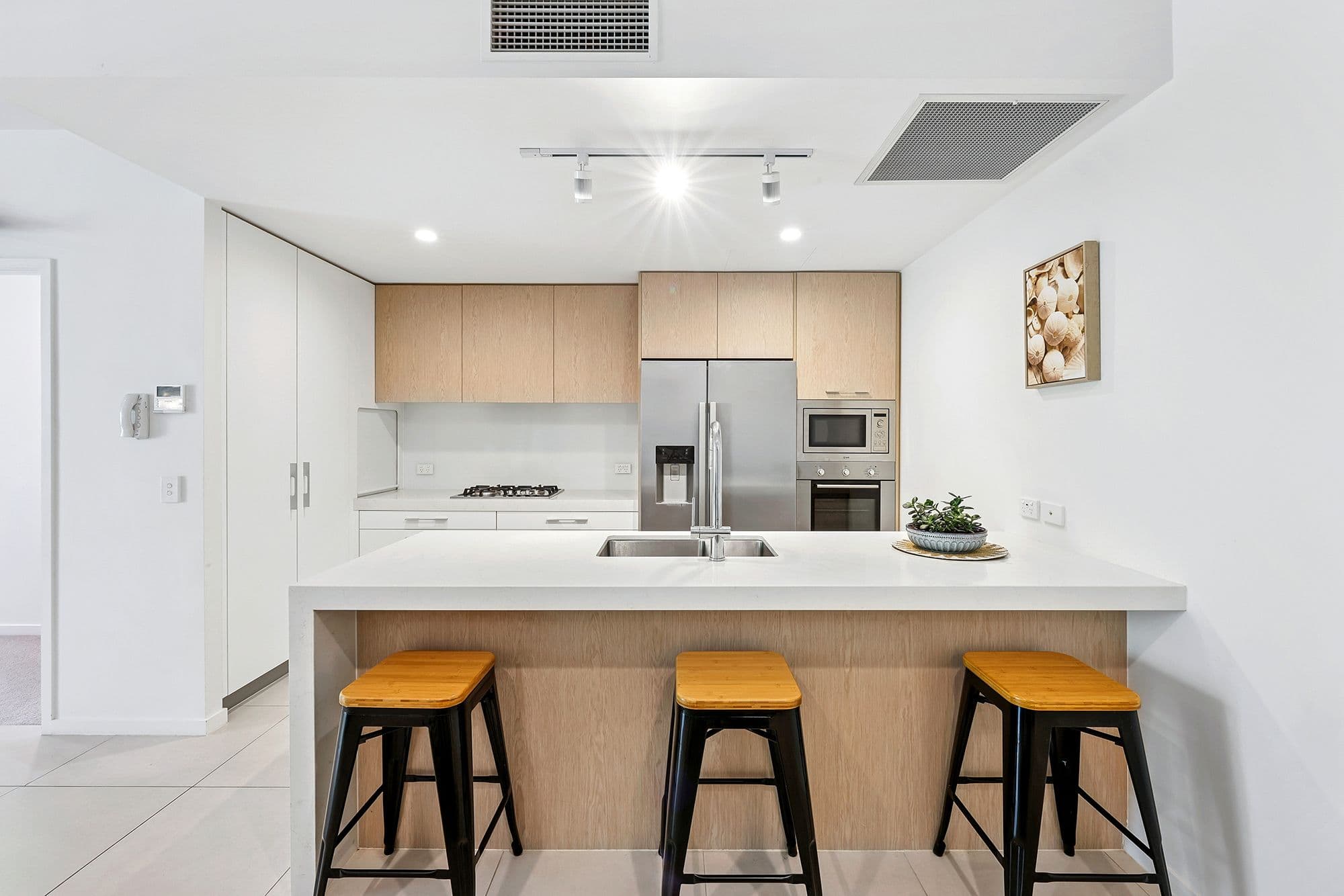 21 Ross Street , Benowa QLD 4217, Benowa - Image 1