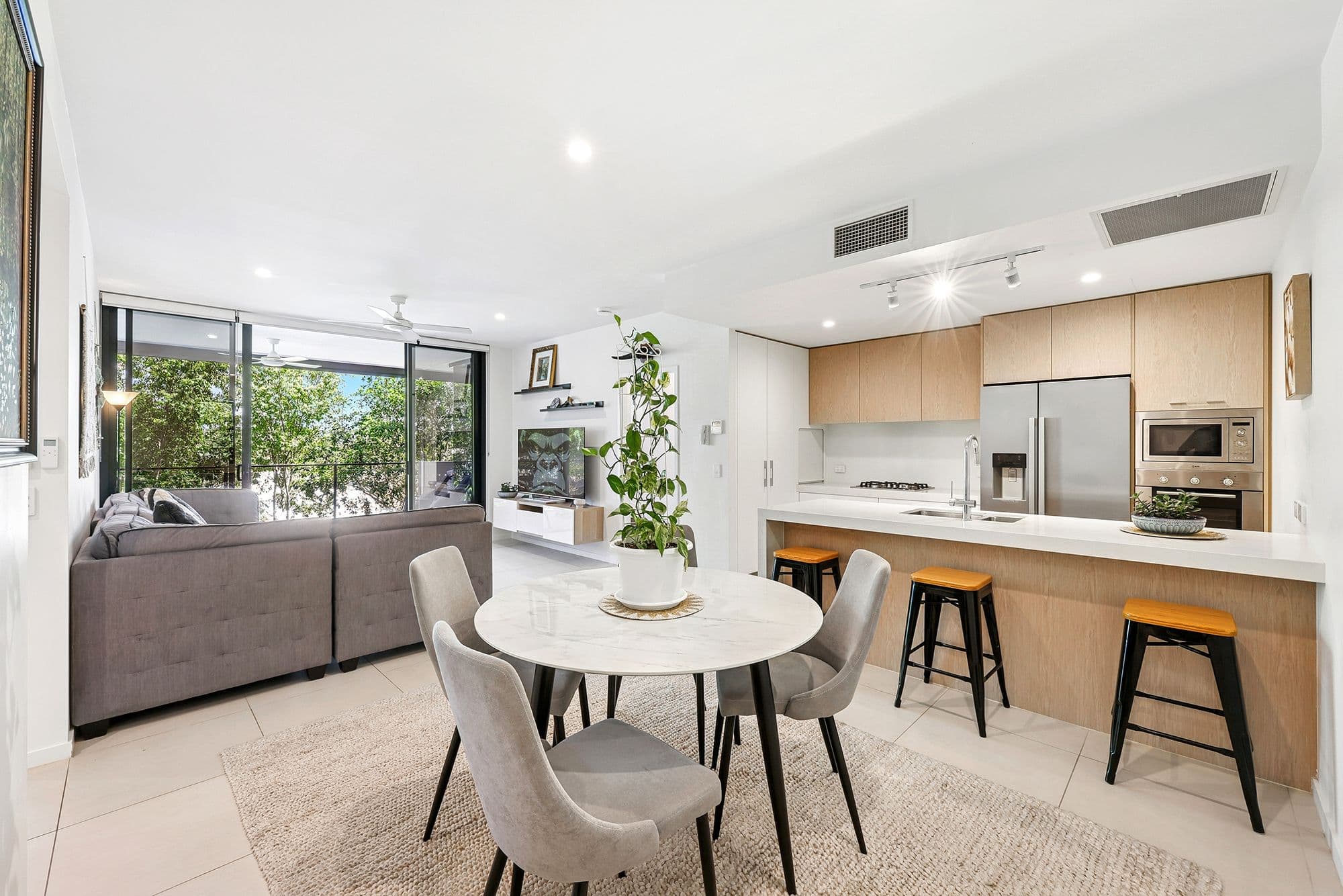 21 Ross Street , Benowa QLD 4217, Benowa - Thumbnail 2