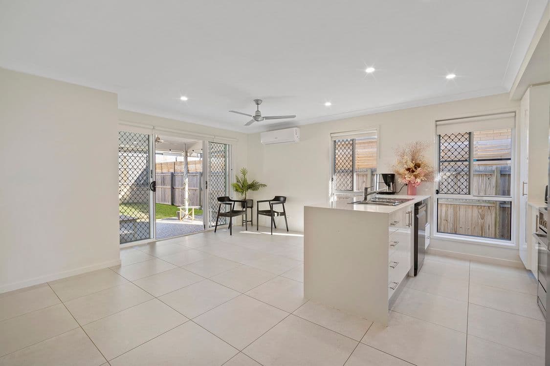 8 Skyring Street, GREENBANK, QLD 4124, Greenbank - Thumbnail 2