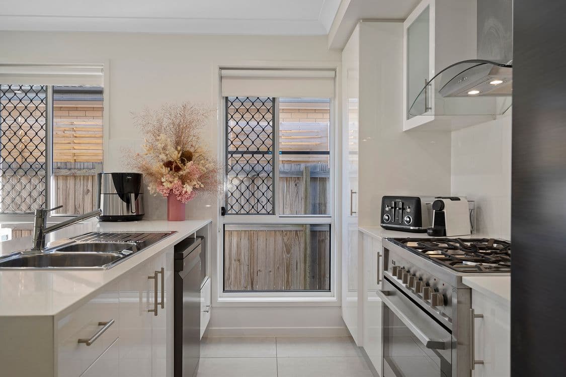 8 Skyring Street, GREENBANK, QLD 4124, Greenbank - Thumbnail 3