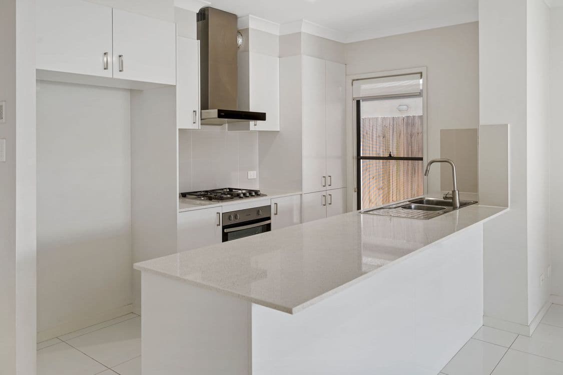 182 Cooper Crescent, ROCHEDALE, QLD 4123, Rochedale - Thumbnail 5