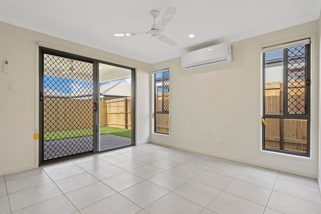 1 & 2/64 Higyed Road, LOGAN RESERVE, QLD 4133, Logan Reserve - Thumbnail 4
