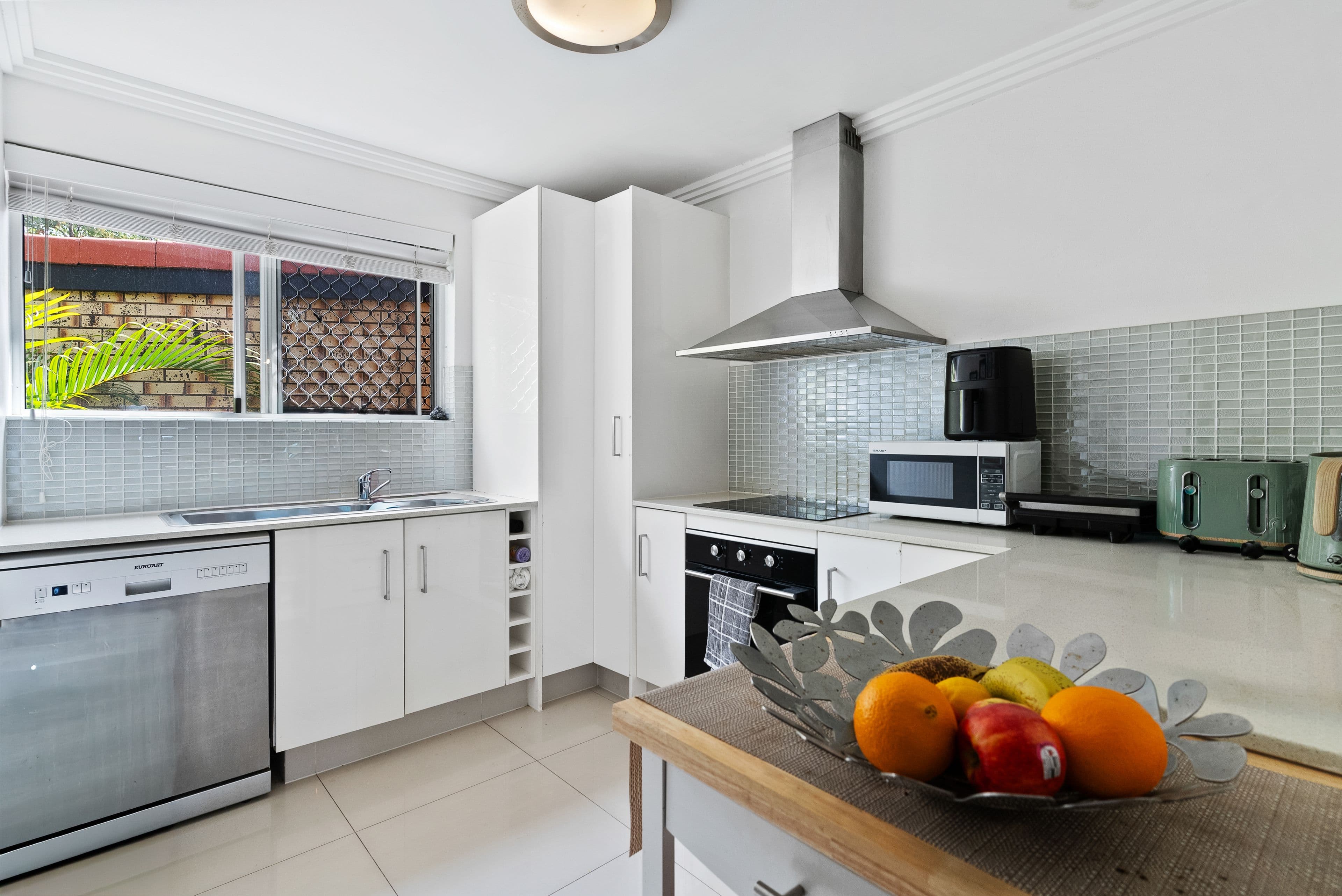 47 Hooker Boulevard , Broadbeach Waters QLD 4218, Broadbeach Waters - Thumbnail 5