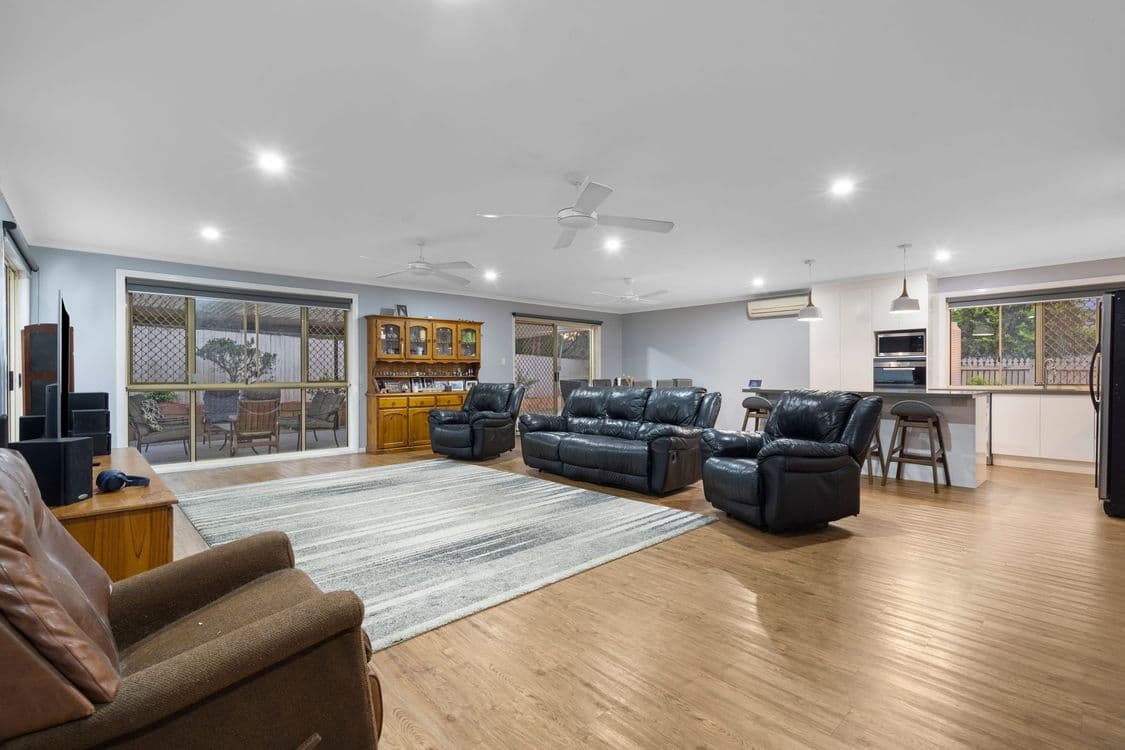 16 Echidna Close, DOOLANDELLA, QLD 4077, Doolandella - Thumbnail 2