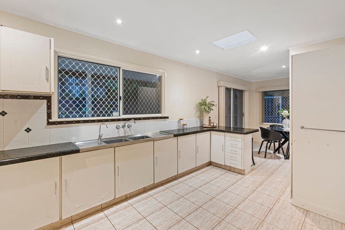 3 Marland Street, KENMORE, QLD 4069, Kenmore - Thumbnail 7