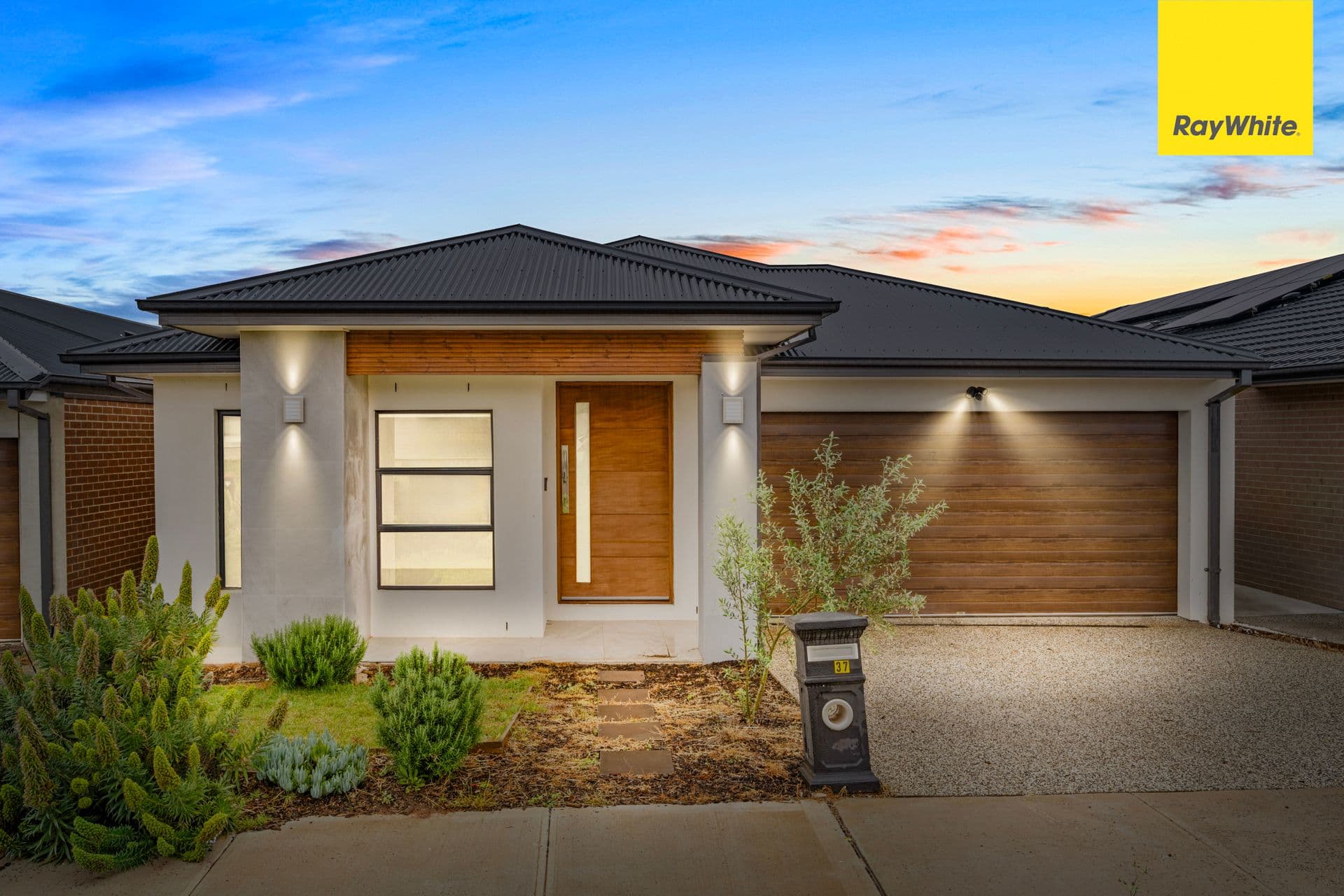 37 Litoria Drive , DEANSIDE VIC 3336, Deanside - Image 1