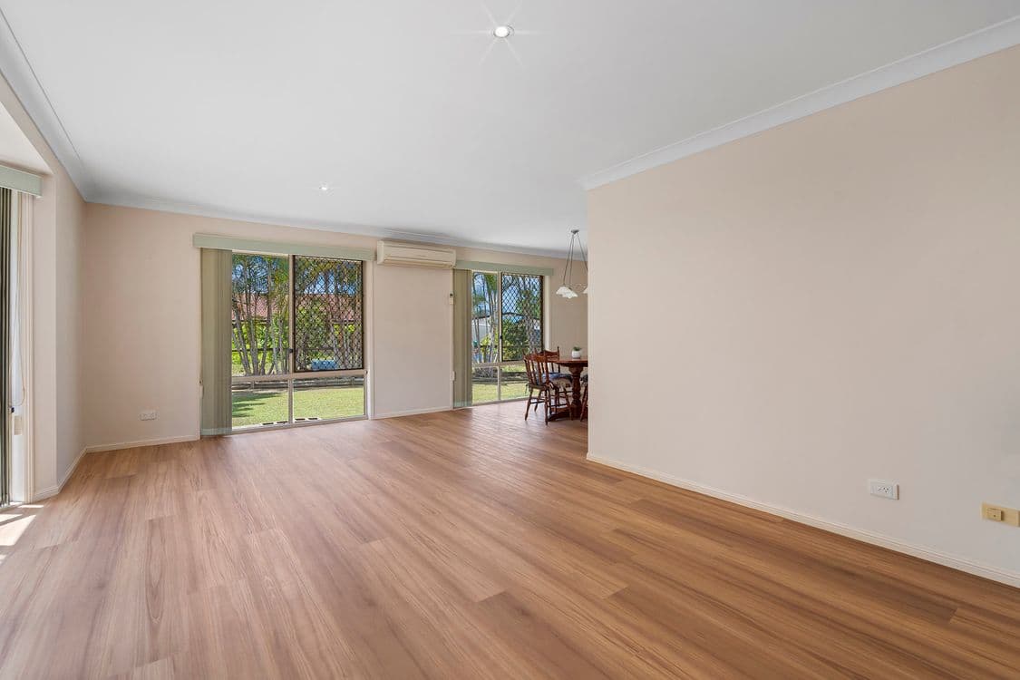 7 Cressbrook Court, MEADOWBROOK, QLD 4131, Meadowbrook - Thumbnail 3