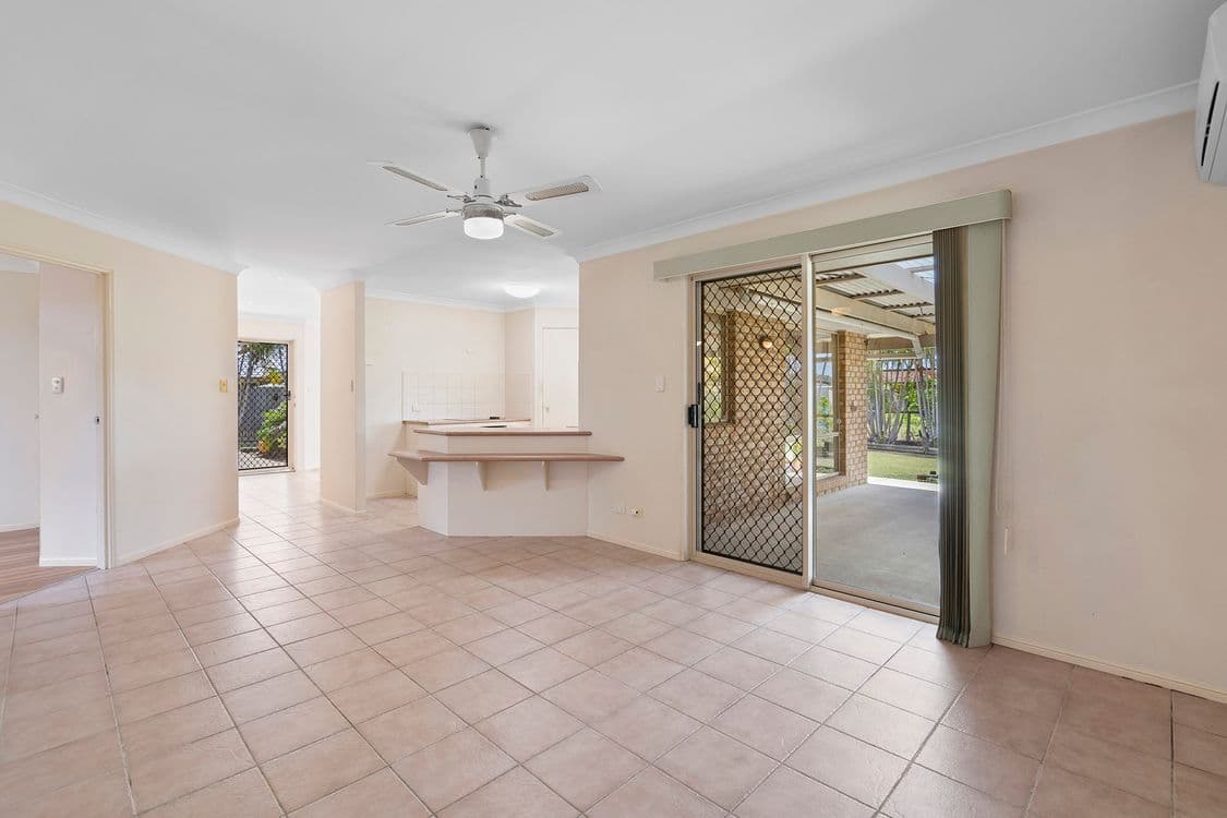 7 Cressbrook Court, MEADOWBROOK, QLD 4131, Meadowbrook - Thumbnail 5