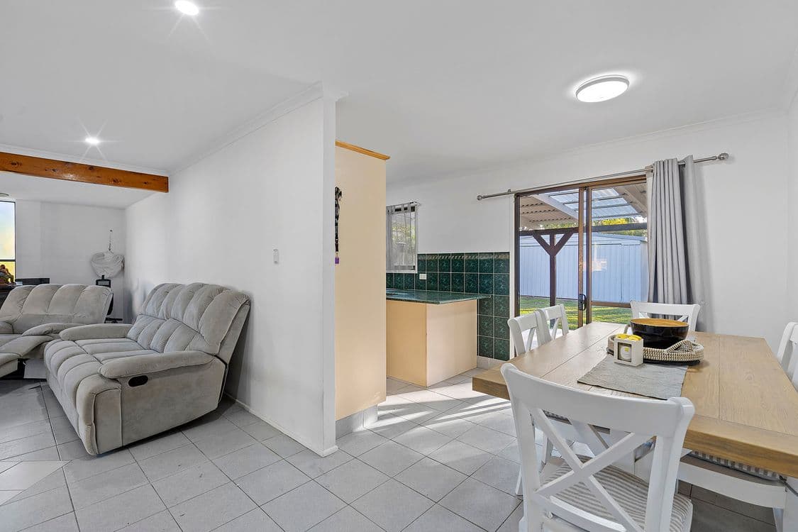 10 Emerald Street, MARSDEN, QLD 4132, Marsden - Thumbnail 5