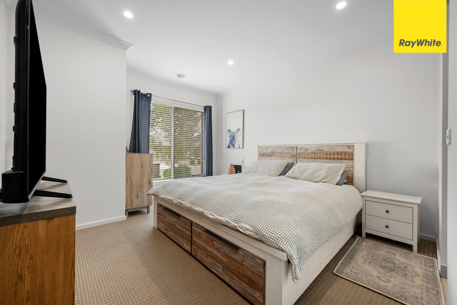 17 Houston Drive , THORNHILL PARK VIC 3335, Thornhill Park - Thumbnail 2