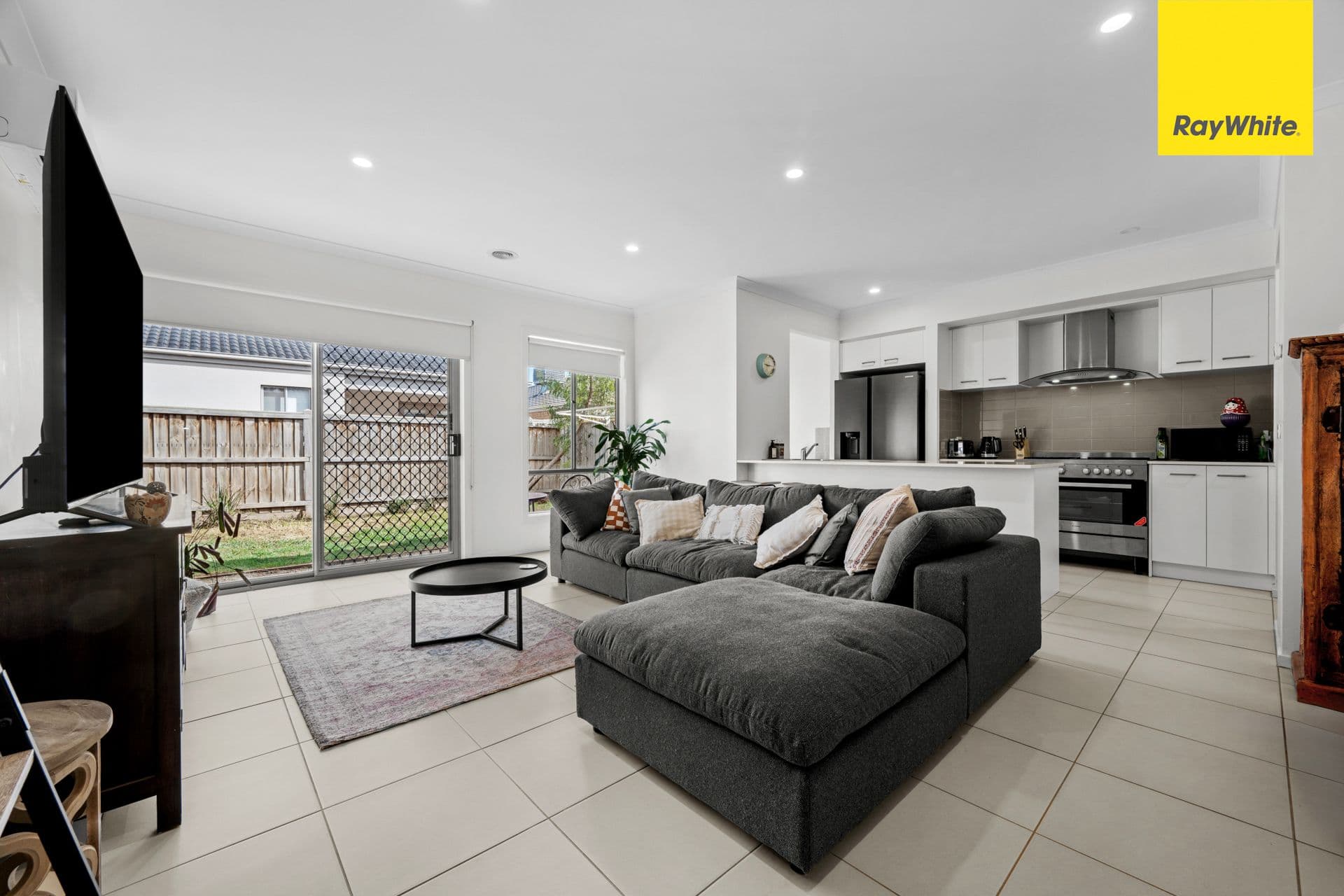 17 Houston Drive , THORNHILL PARK VIC 3335, Thornhill Park - Thumbnail 7