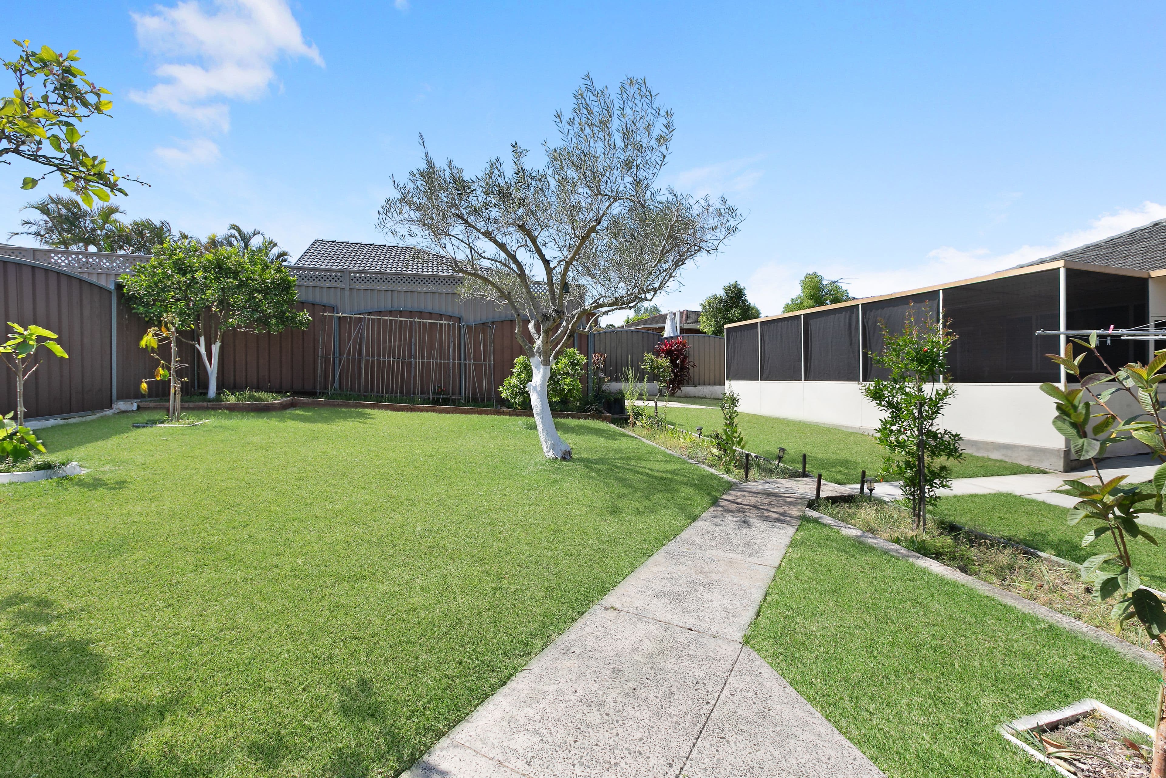 18 Enid Avenue , Roselands NSW 2196, Roselands - Thumbnail 2