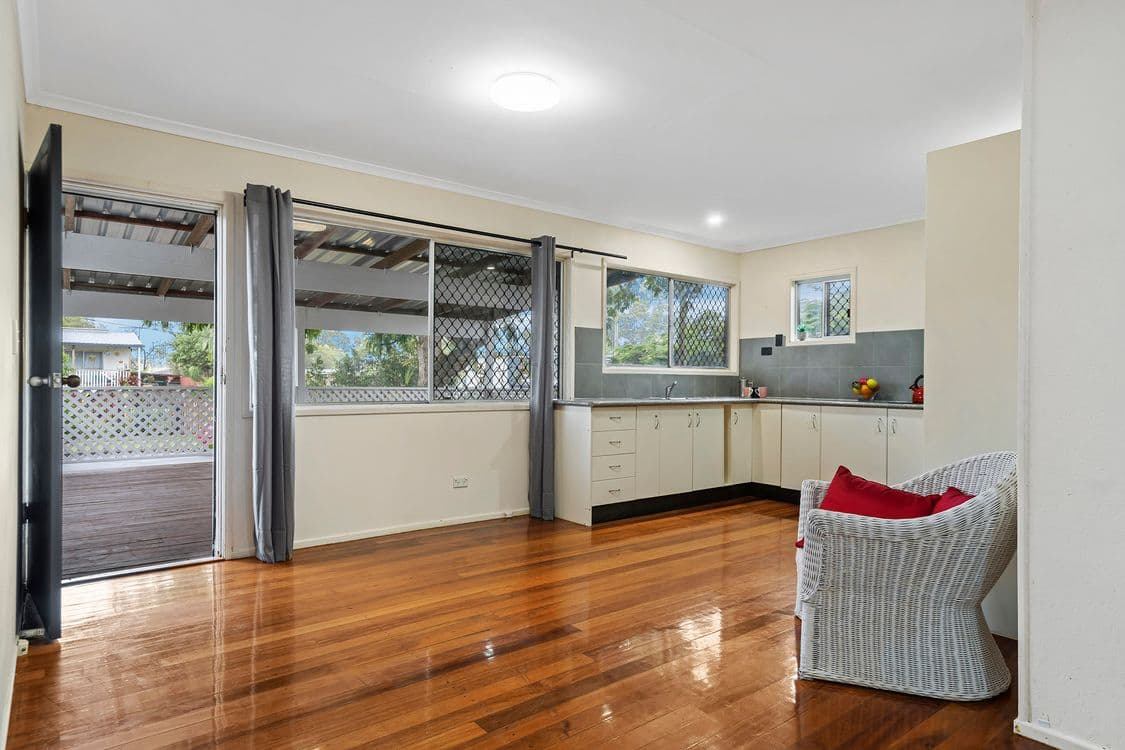 16 Curry Street, LOGAN CENTRAL, QLD 4114, Logan Central - Thumbnail 3
